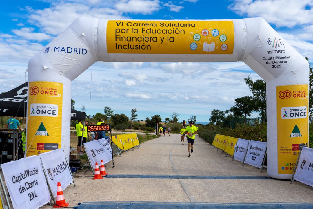 Carrera Solidaria por la Educación Financiera y la Inclusión 245
