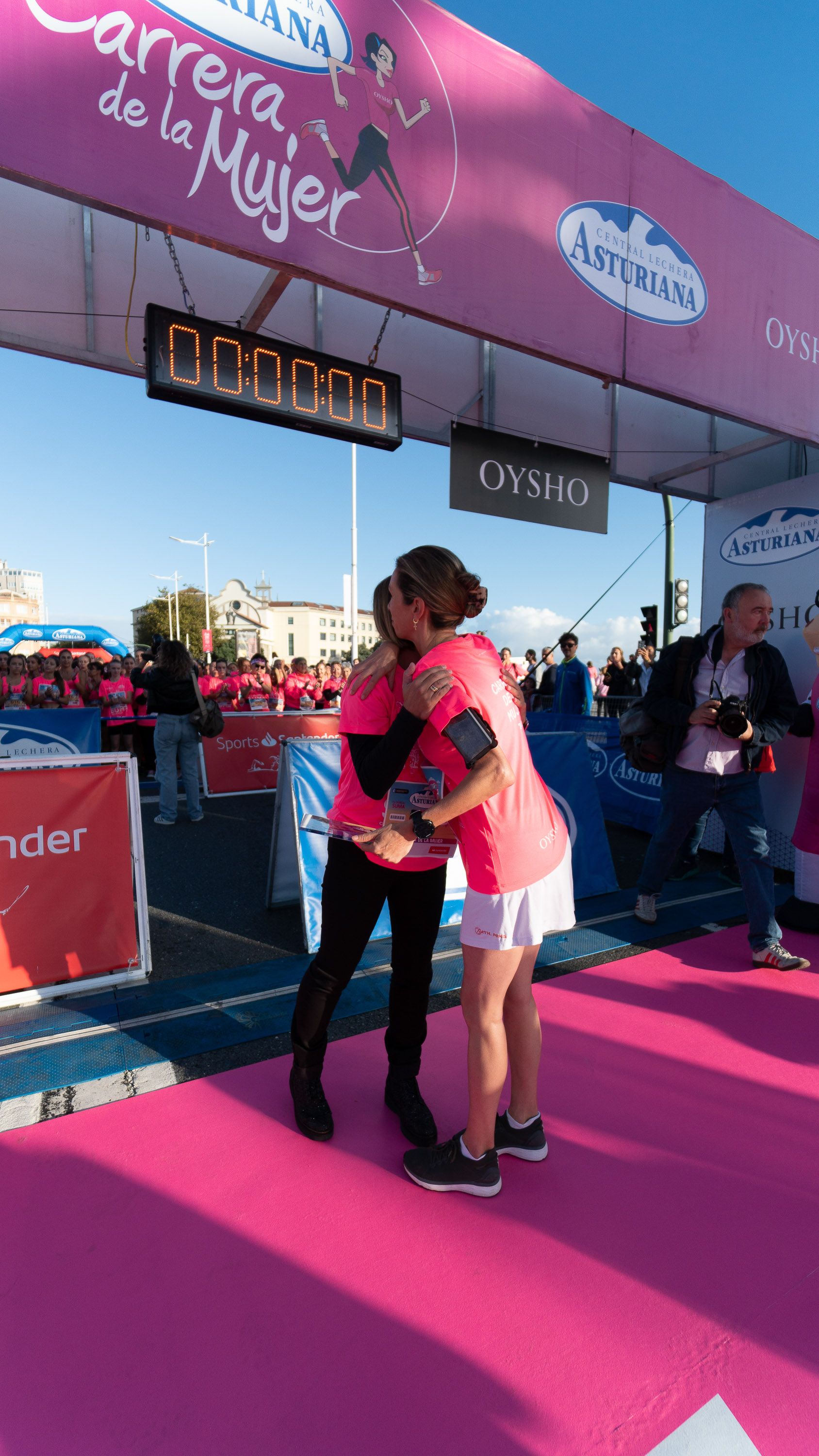 Las mejores fotos de la Carrera de la Mujer Central Lechera Asturiana de A Coruña. 16