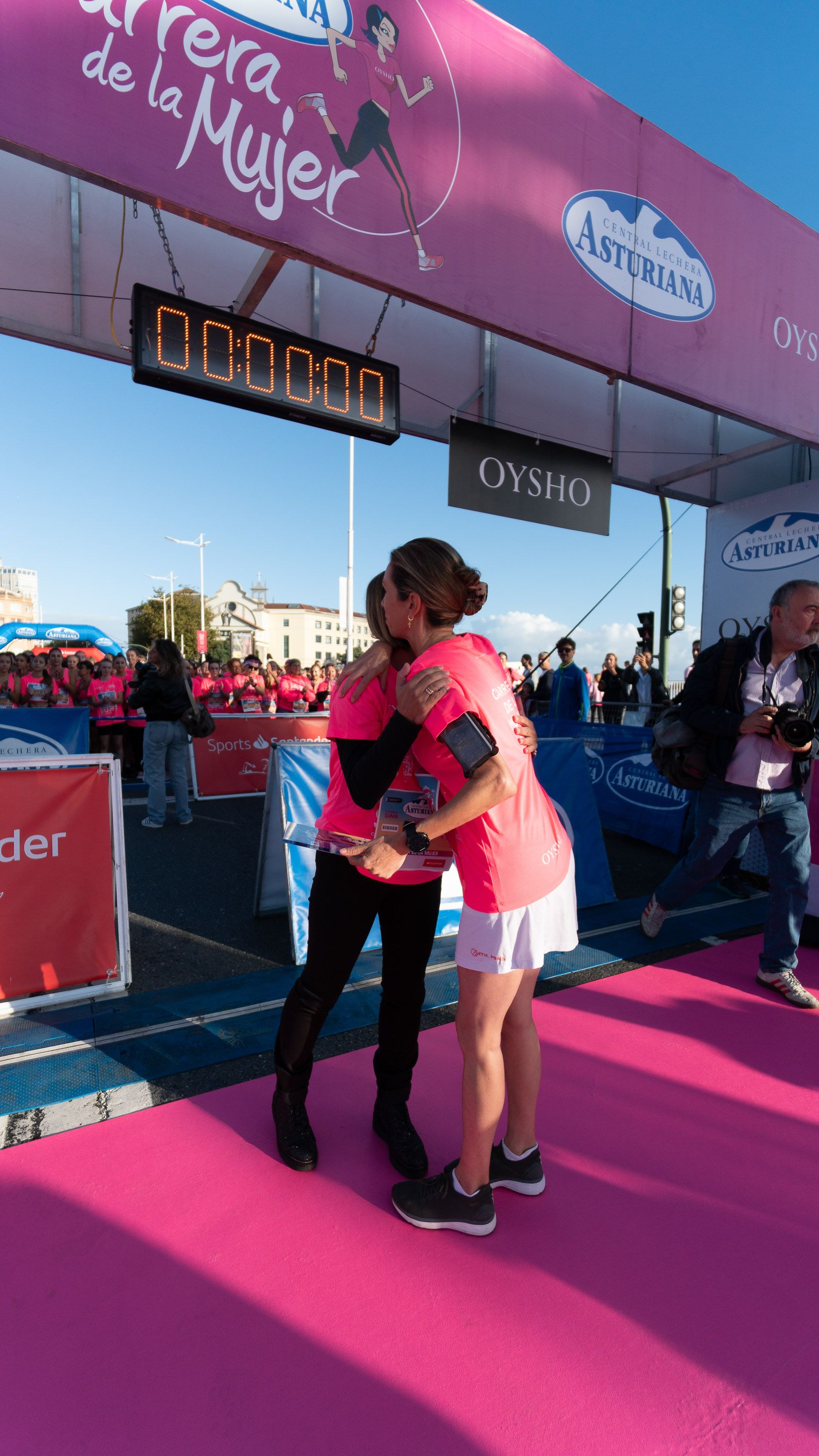 Las mejores fotos de la Carrera de la Mujer Central Lechera Asturiana de A Coruña. 17