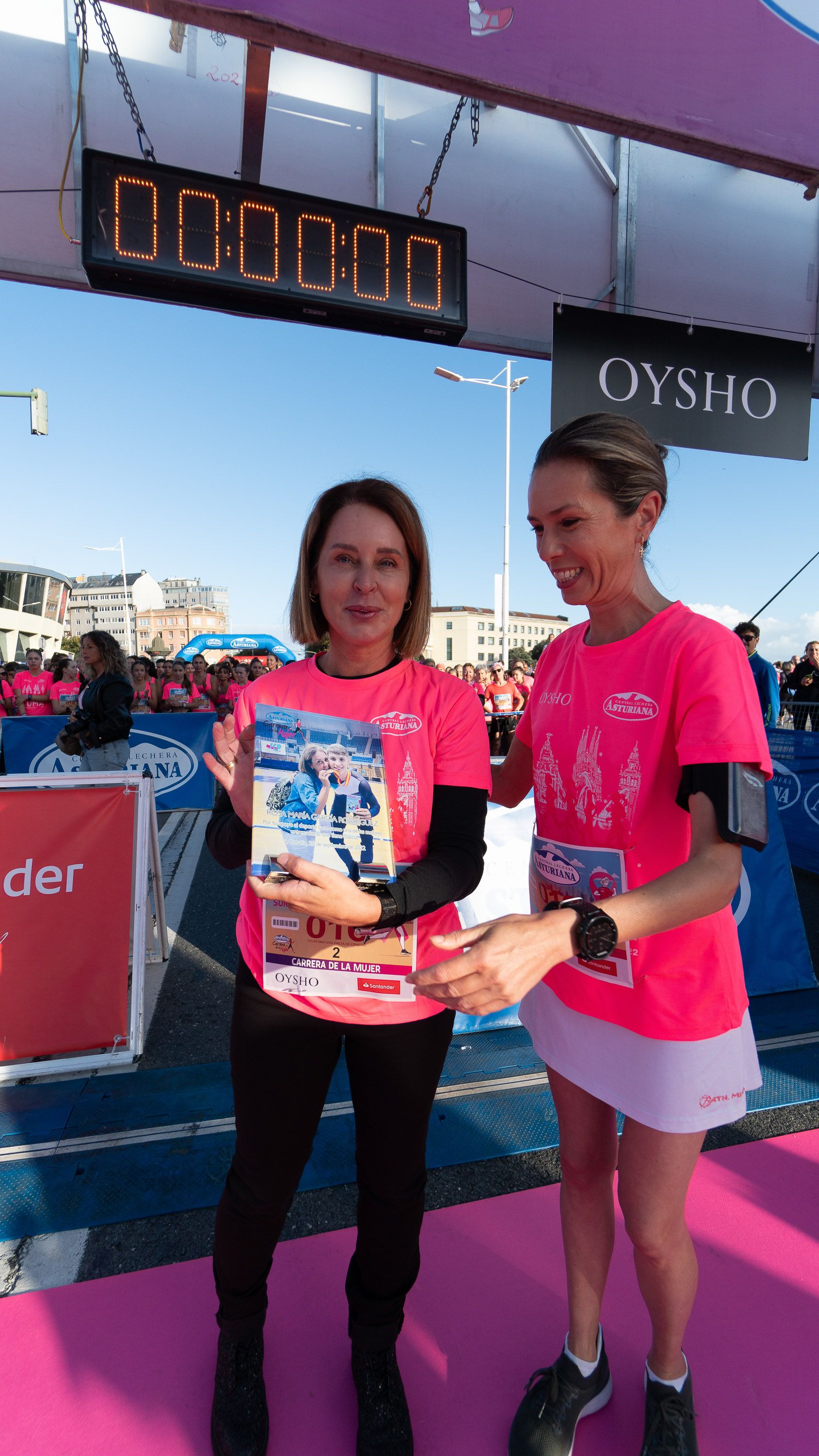 Las mejores fotos de la Carrera de la Mujer Central Lechera Asturiana de A Coruña. 23