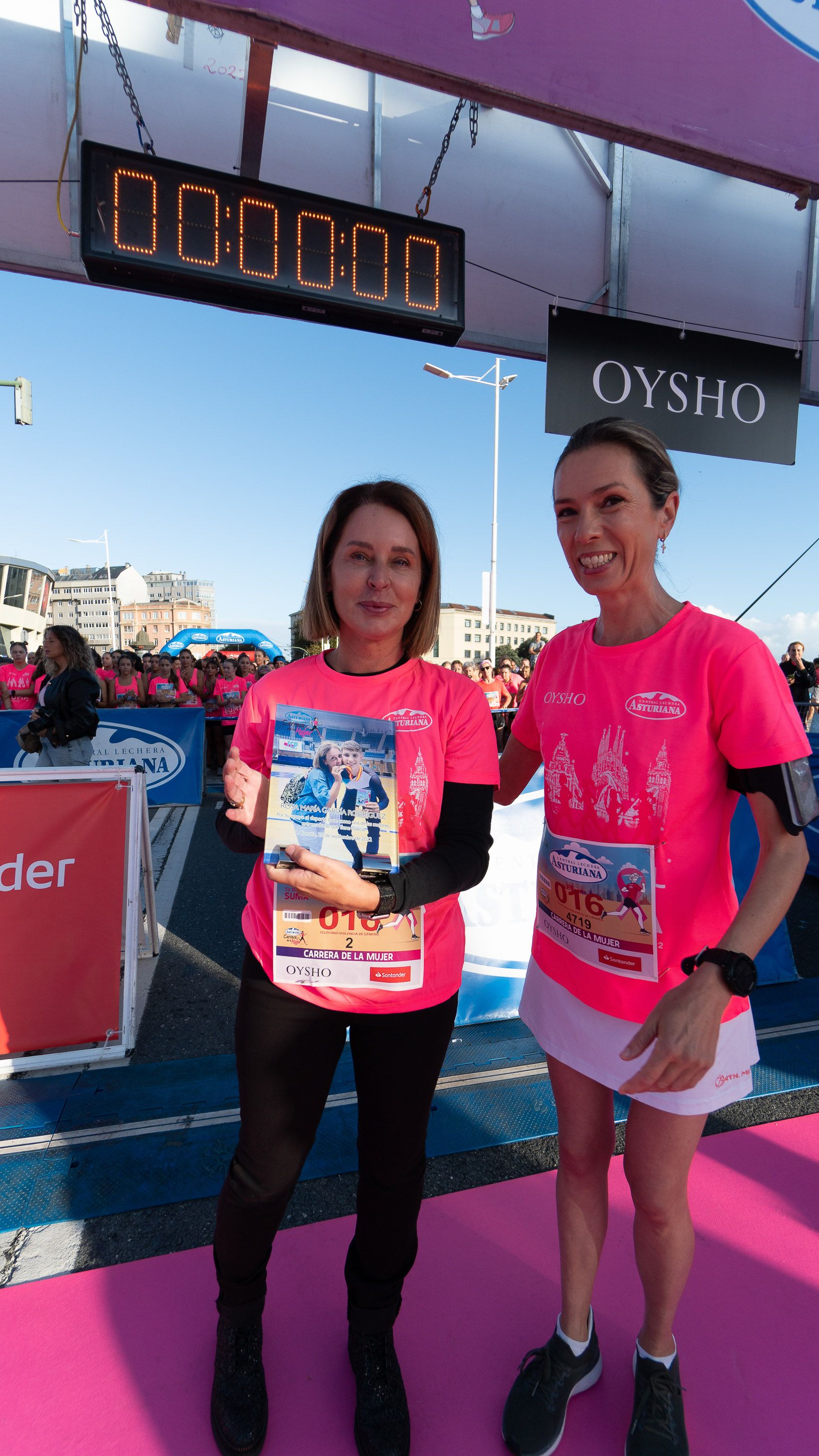 Las mejores fotos de la Carrera de la Mujer Central Lechera Asturiana de A Coruña. 24