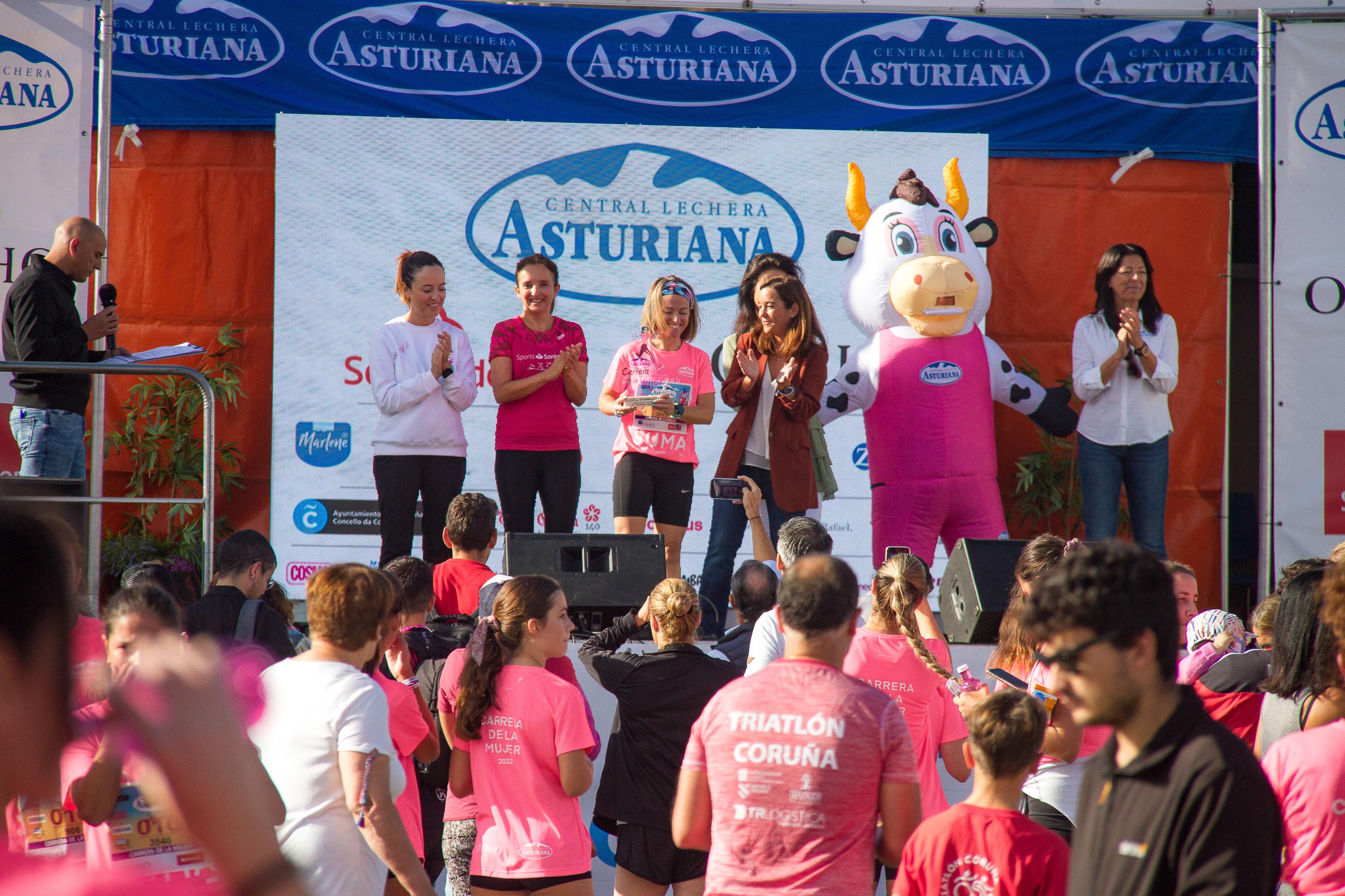 Las mejores fotos de la Carrera de la Mujer Central Lechera Asturiana de A Coruña. 319