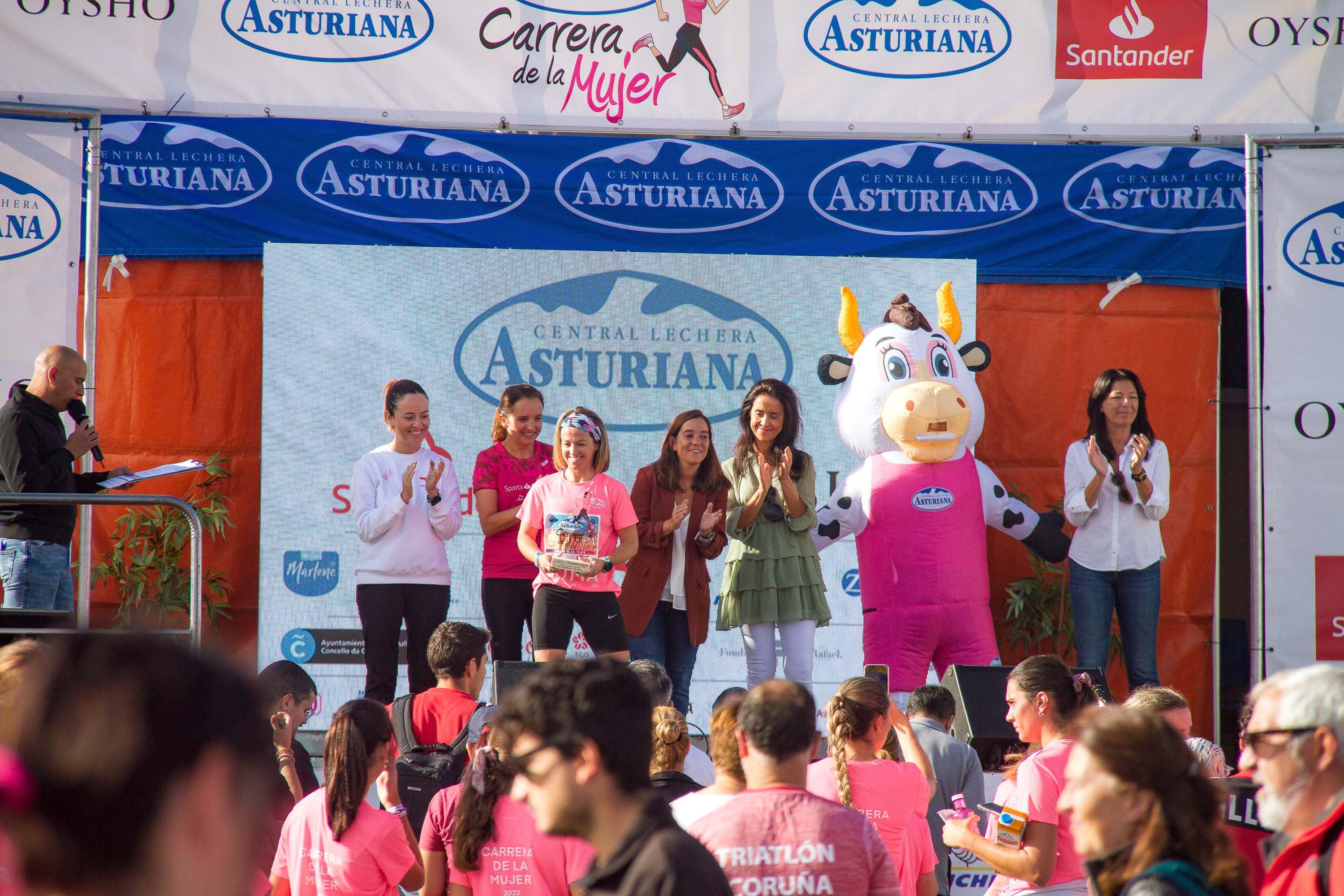 Las mejores fotos de la Carrera de la Mujer Central Lechera Asturiana de A Coruña. 320