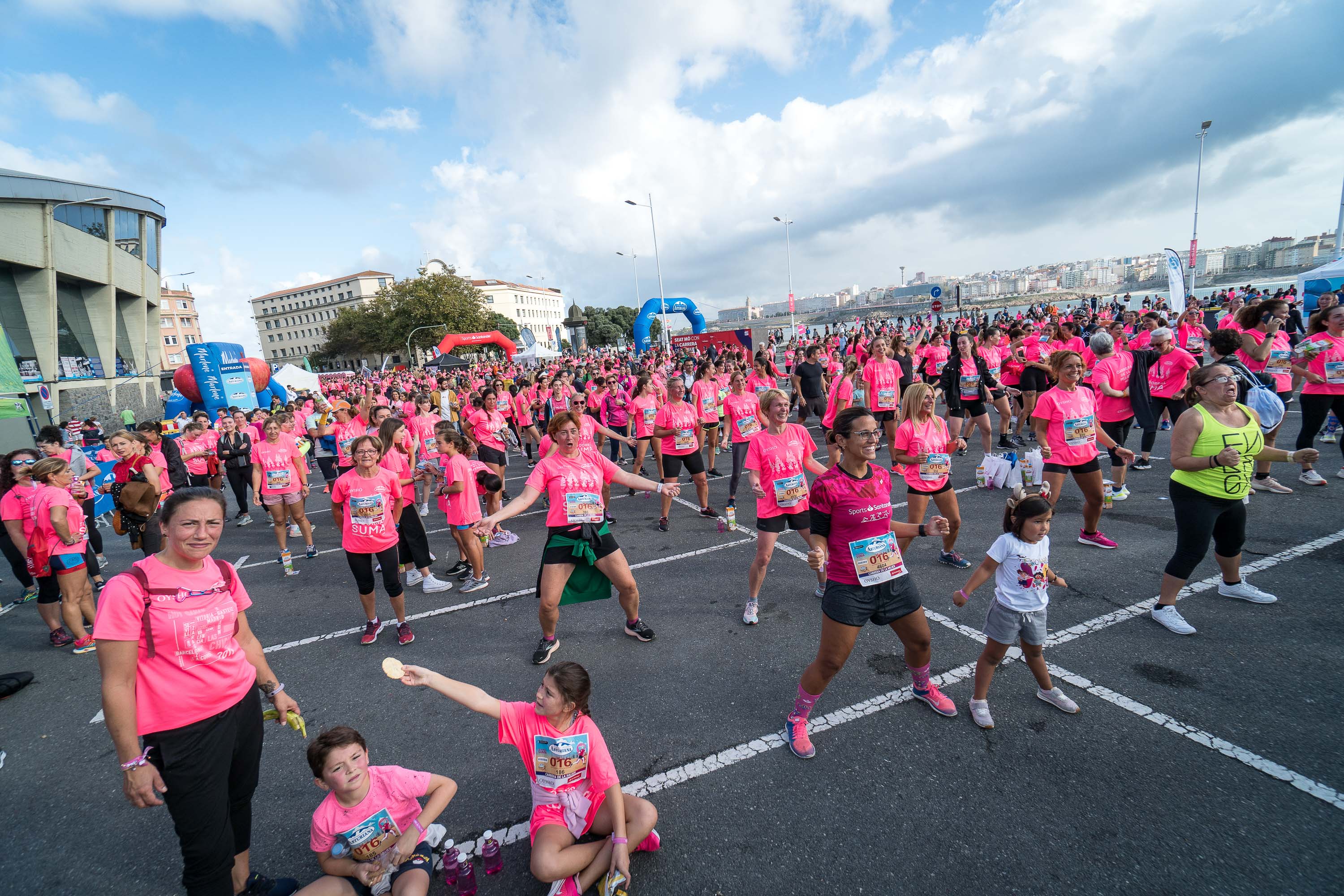 Las mejores fotos de la Carrera de la Mujer Central Lechera Asturiana de A Coruña. 324