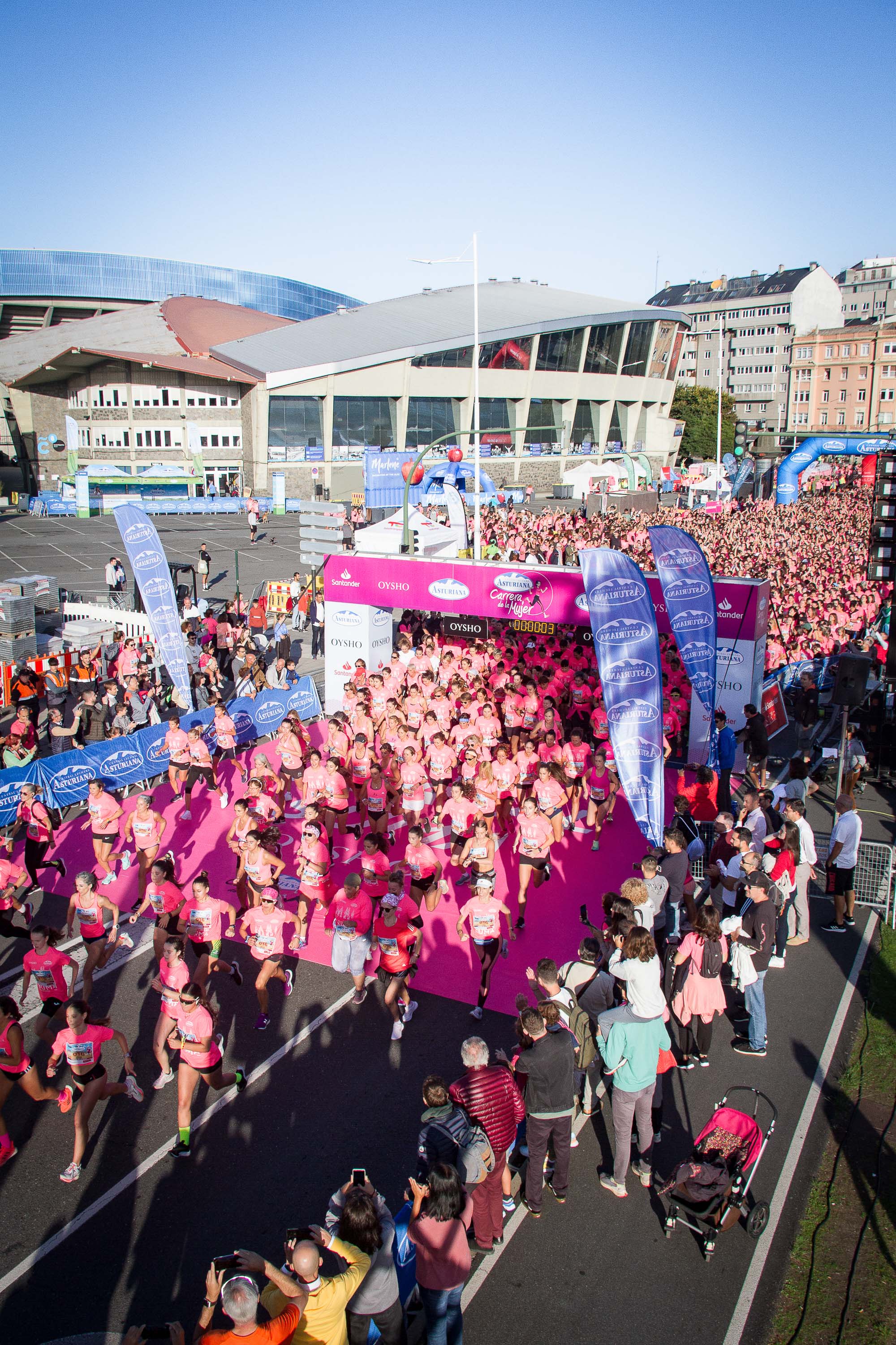 Las mejores fotos de la Carrera de la Mujer Central Lechera Asturiana de A Coruña. 100