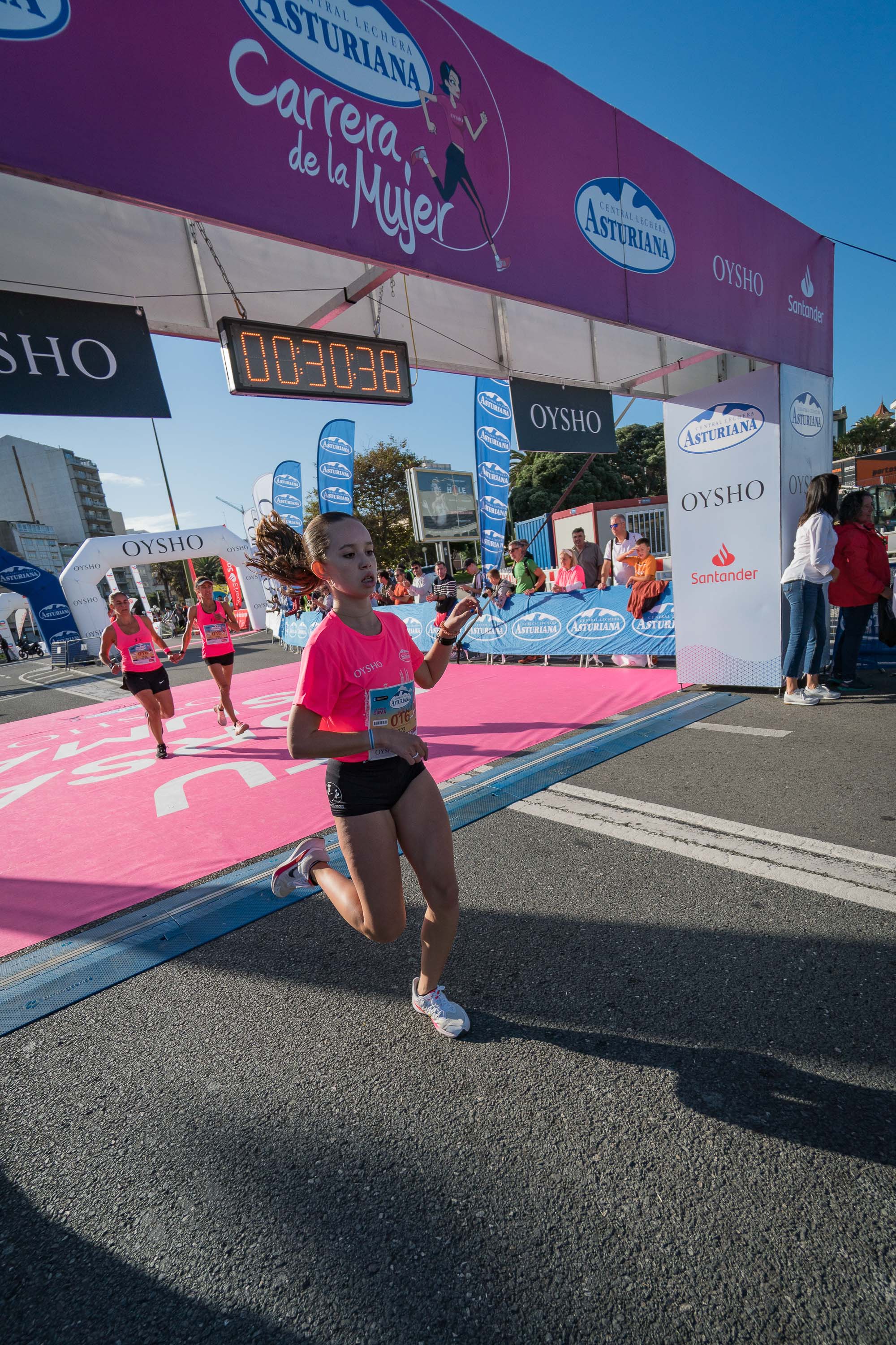 Las mejores fotos de la Carrera de la Mujer Central Lechera Asturiana de A Coruña. 194