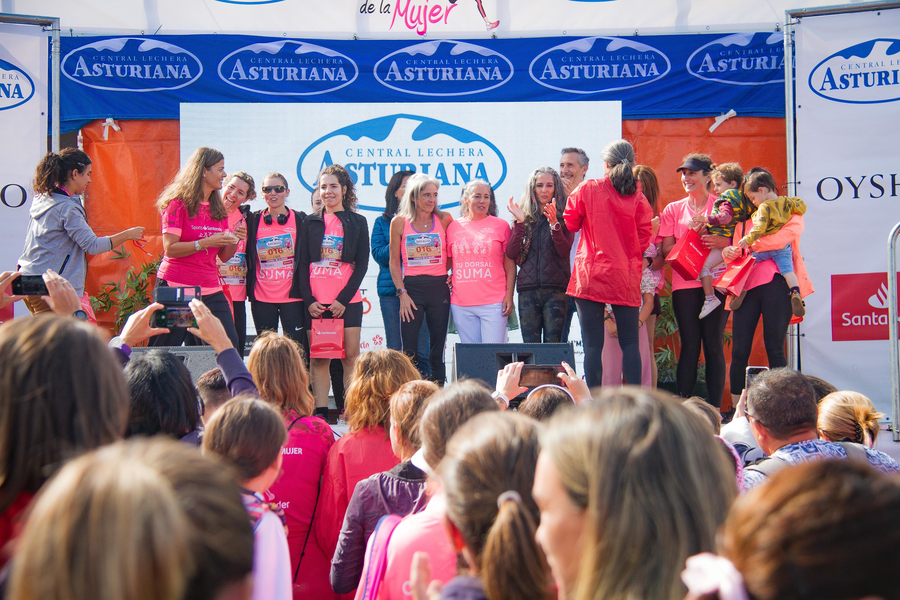 Las mejores fotos de la Carrera de la Mujer Central Lechera Asturiana de A Coruña. 571