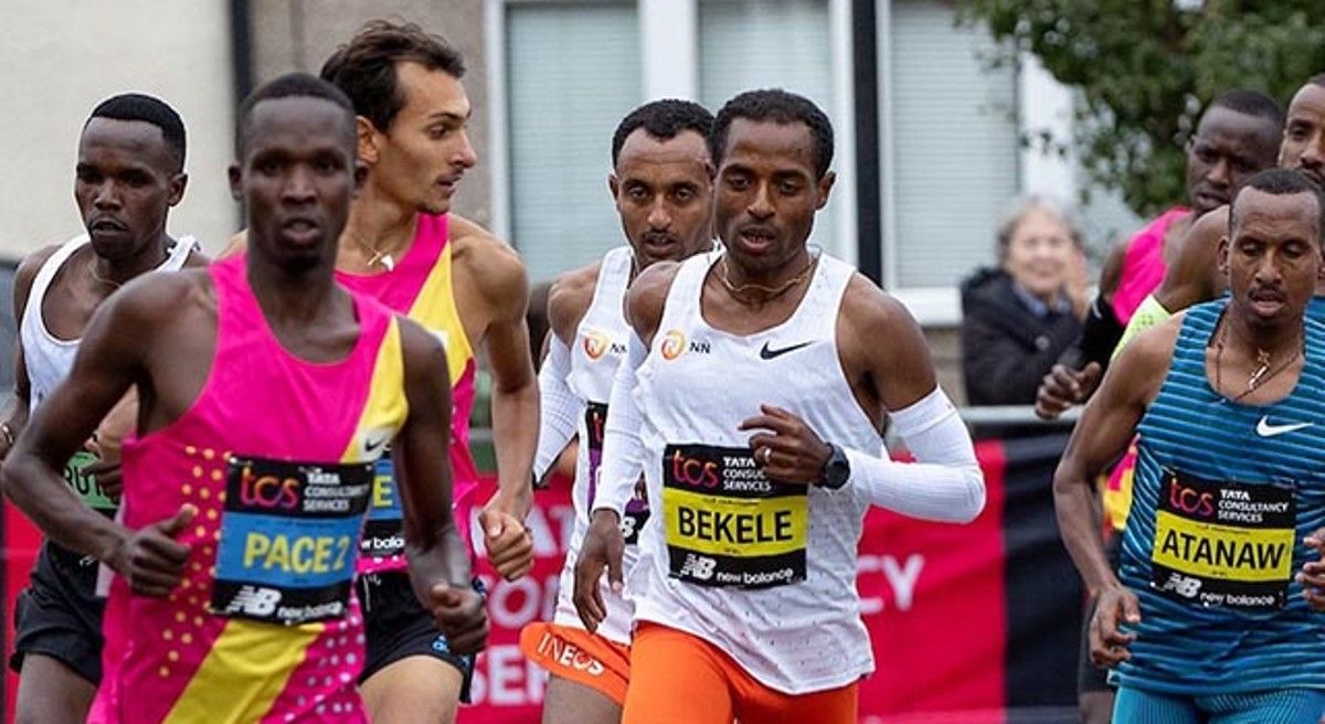 Kenenisa Bekele en la disputa del Maratón de Londres