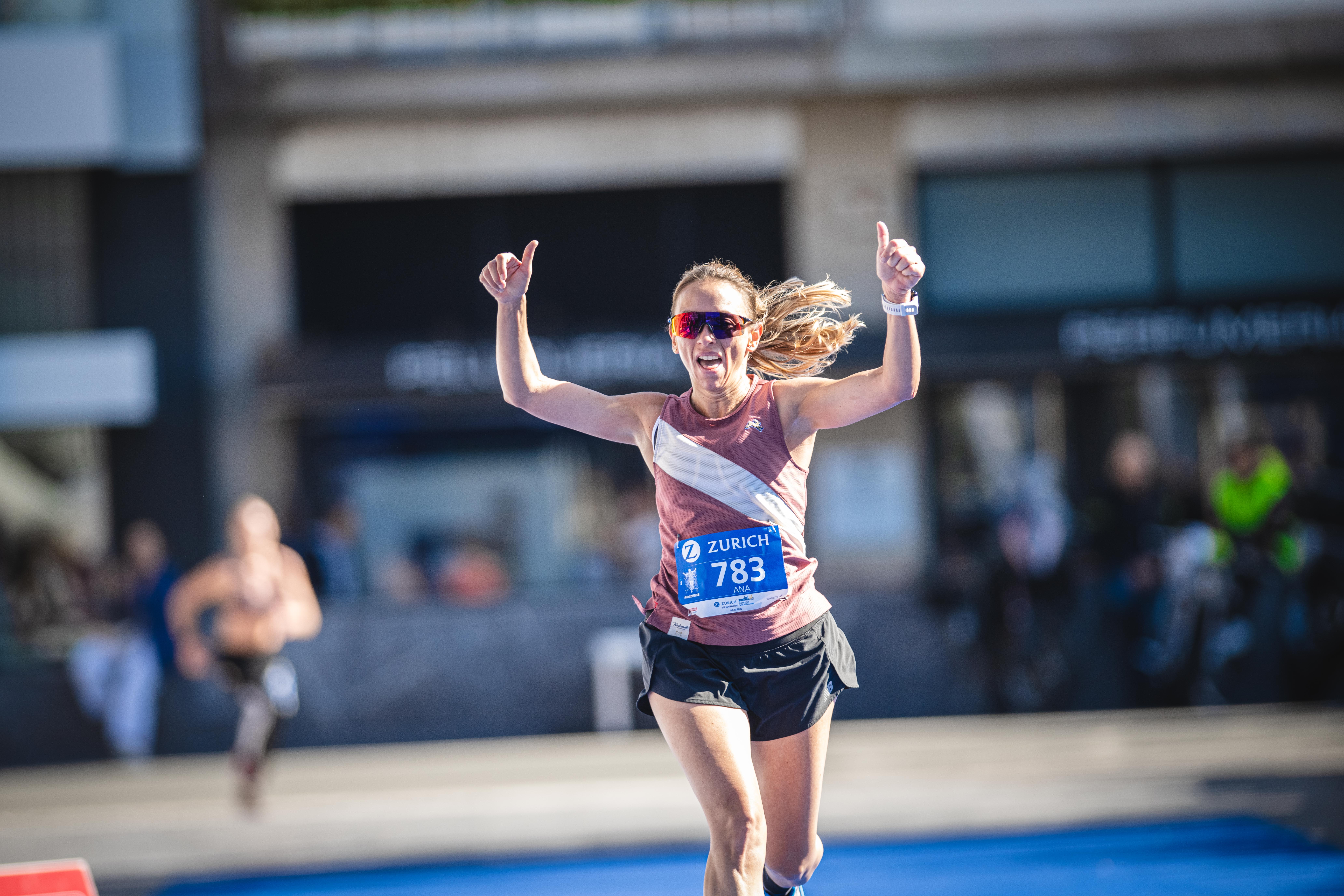 ¿Quién dijo que un medio maratón era demasiado largo para disfrutar? FOTORUNNERS.