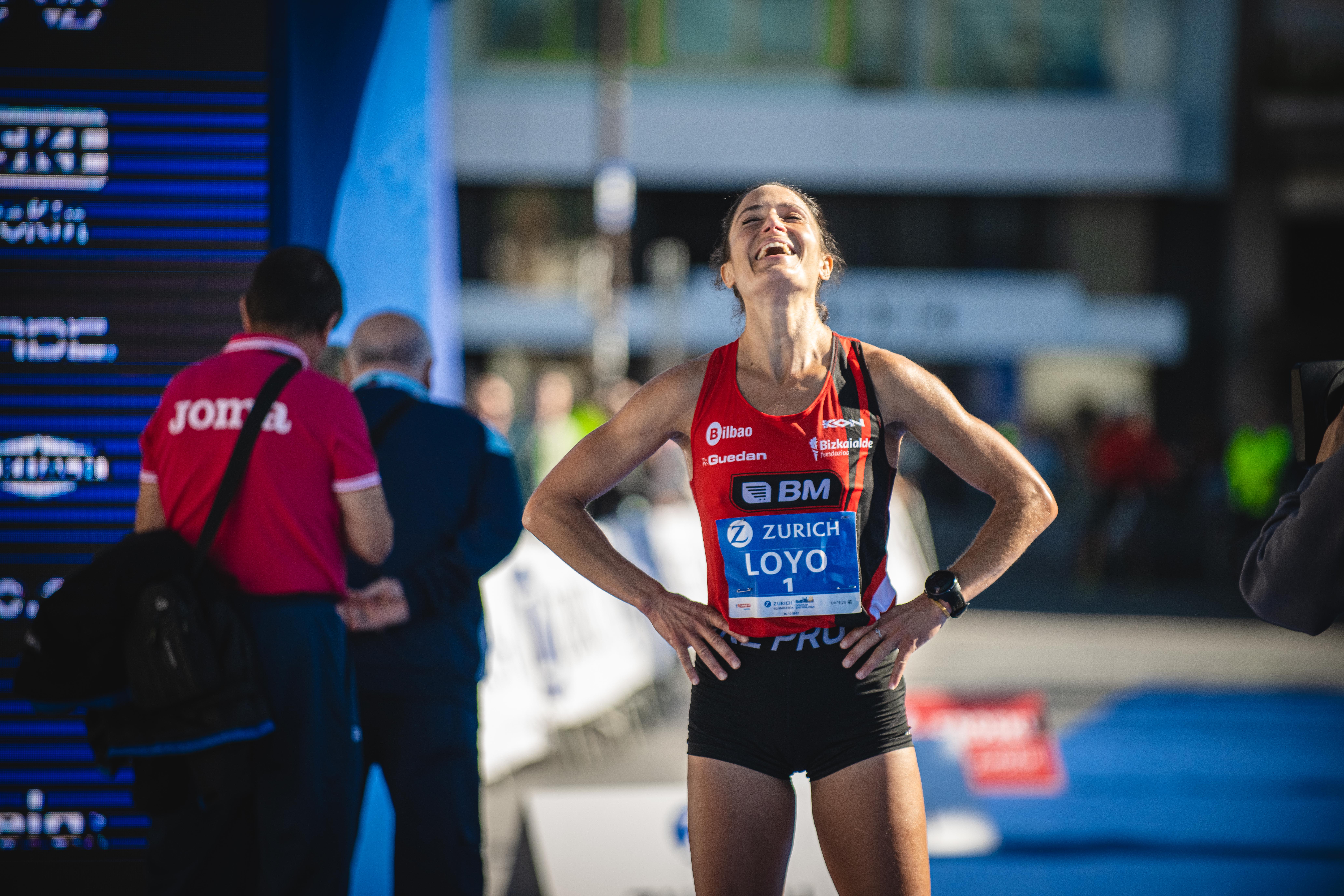 Una de las mujeres más felices de la ciudad, la ganadora Elena Loyo. FOTORUNNERS.