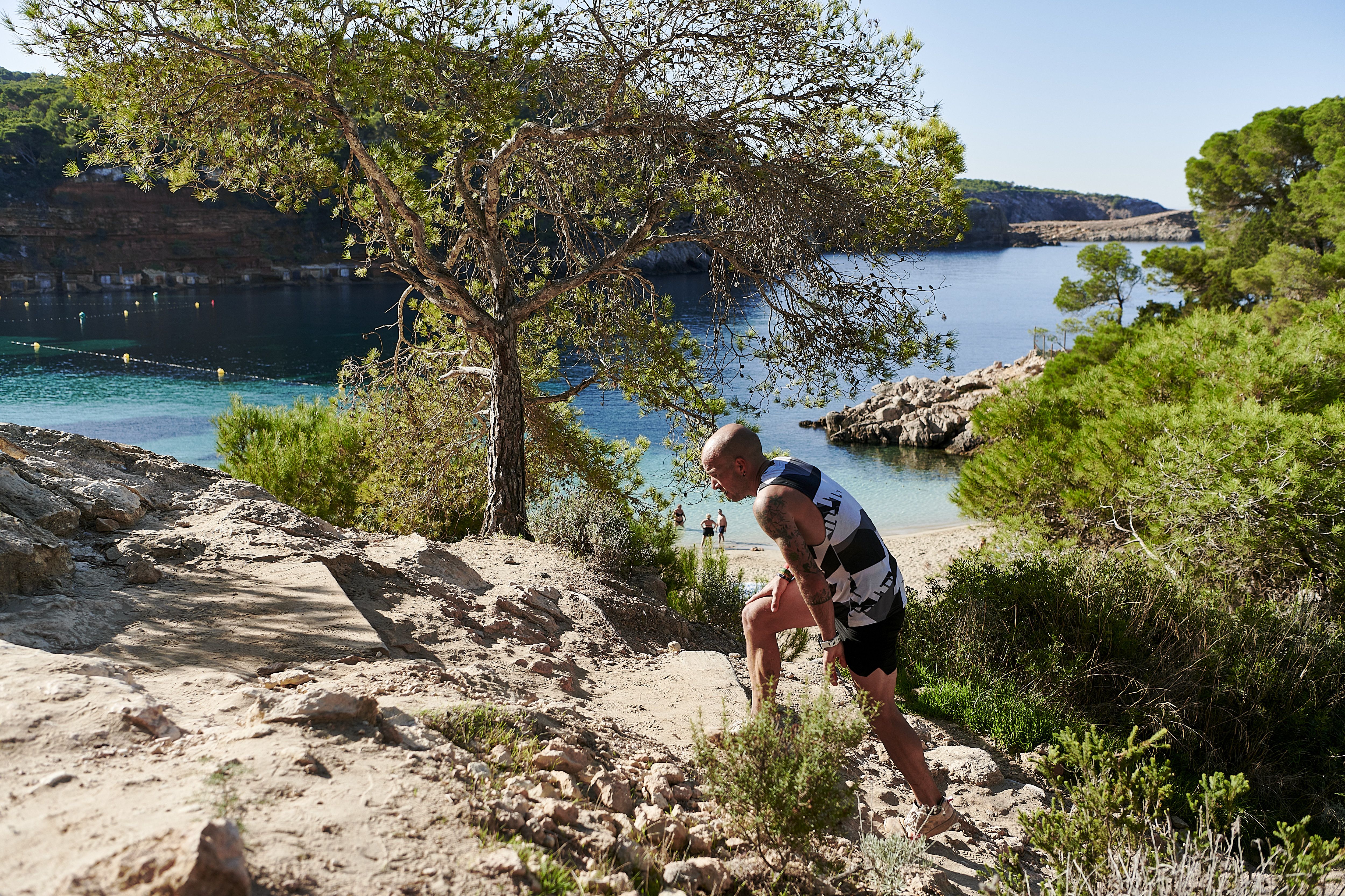 La Ibiza Trail Maratón tiene multitud de vistas al mar... y alguna cuesta de entidad. JON IZETA La Ibiza Trail Maratón tiene multitud de vistas al mar... y alguna cuesta de entidad. JON IZETA