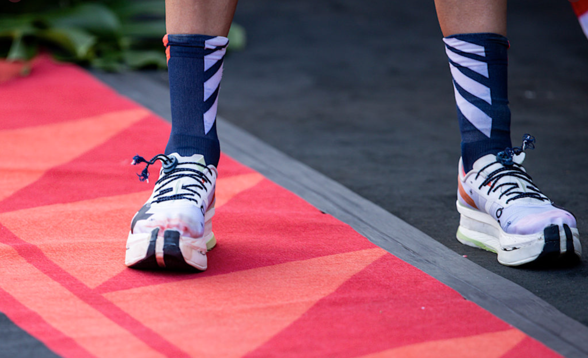 Así son las zapatillas con las que Gustav Iden corrió el IRONMAN de Hawaii. Así son las zapatillas con las que Gustav Iden corrió el IRONMAN de Hawaii.
