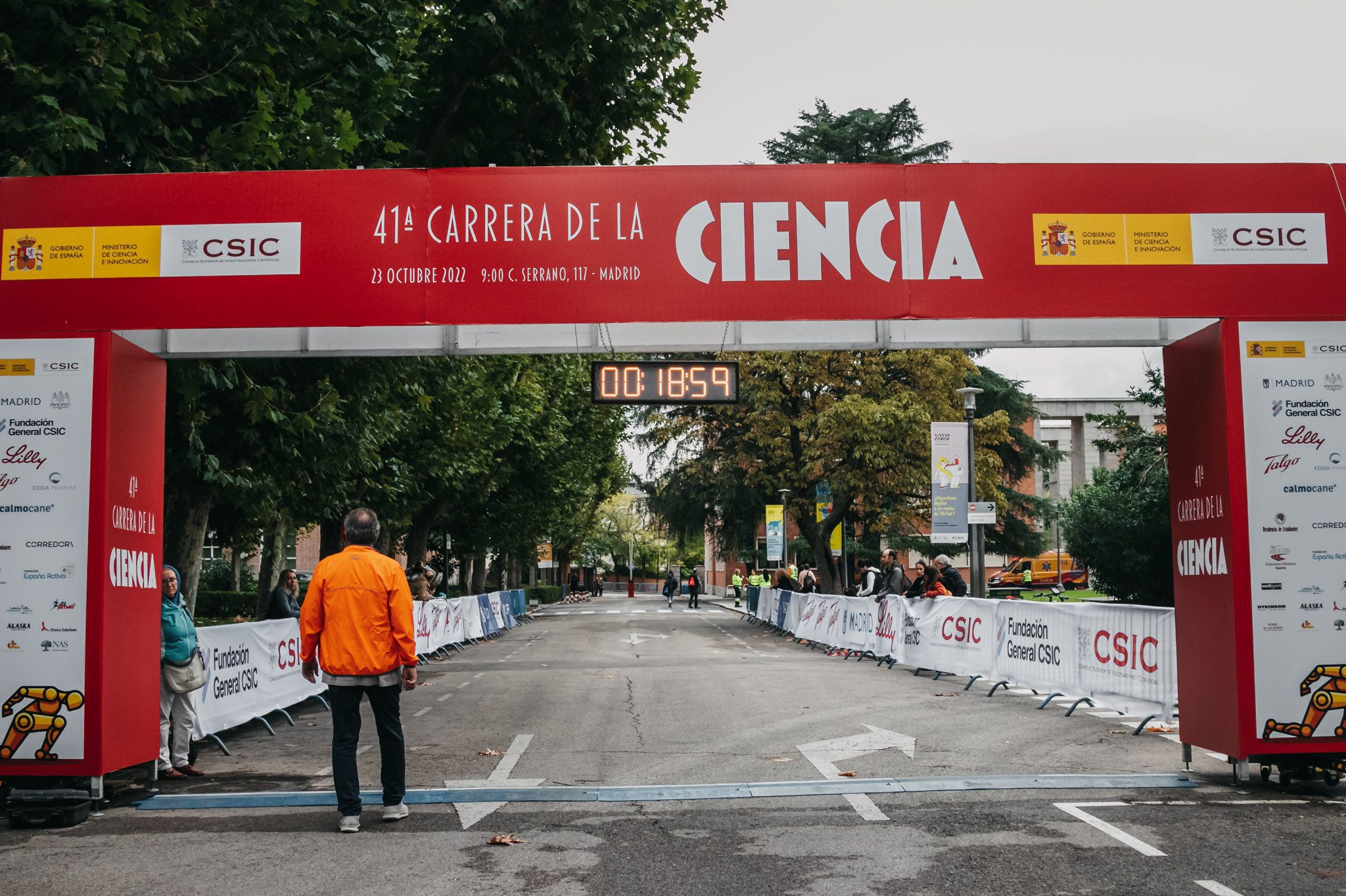 Todas las fotos de meta de la Carrera de la Ciencia 2022. (9)