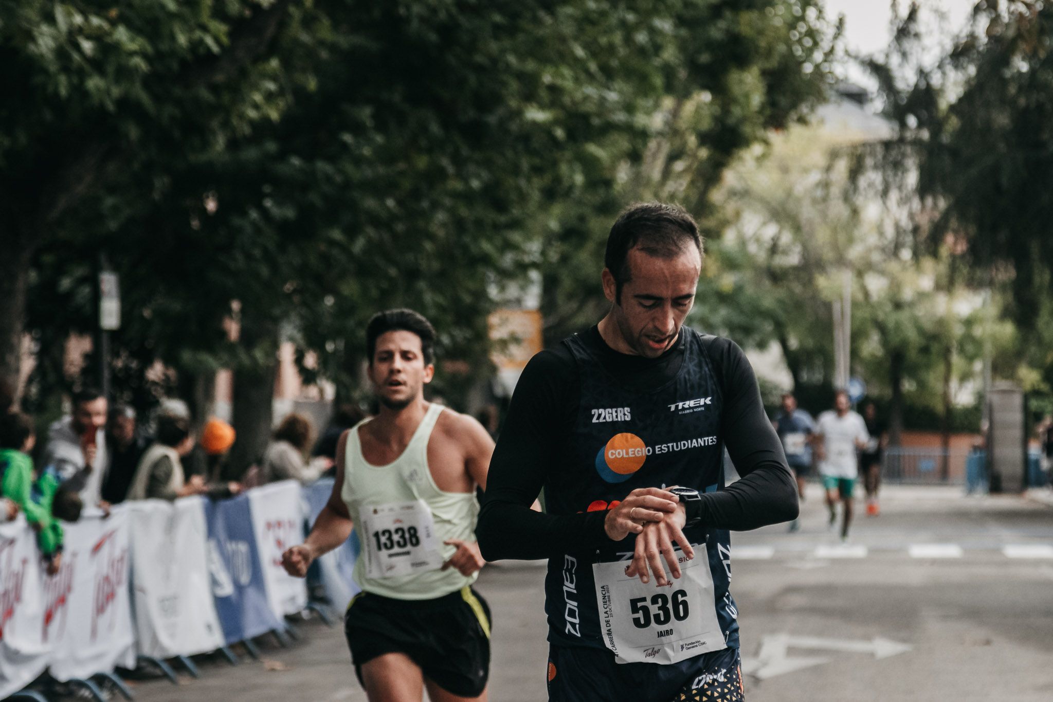 Todas las fotos de meta de la Carrera de la Ciencia 2022. (262)