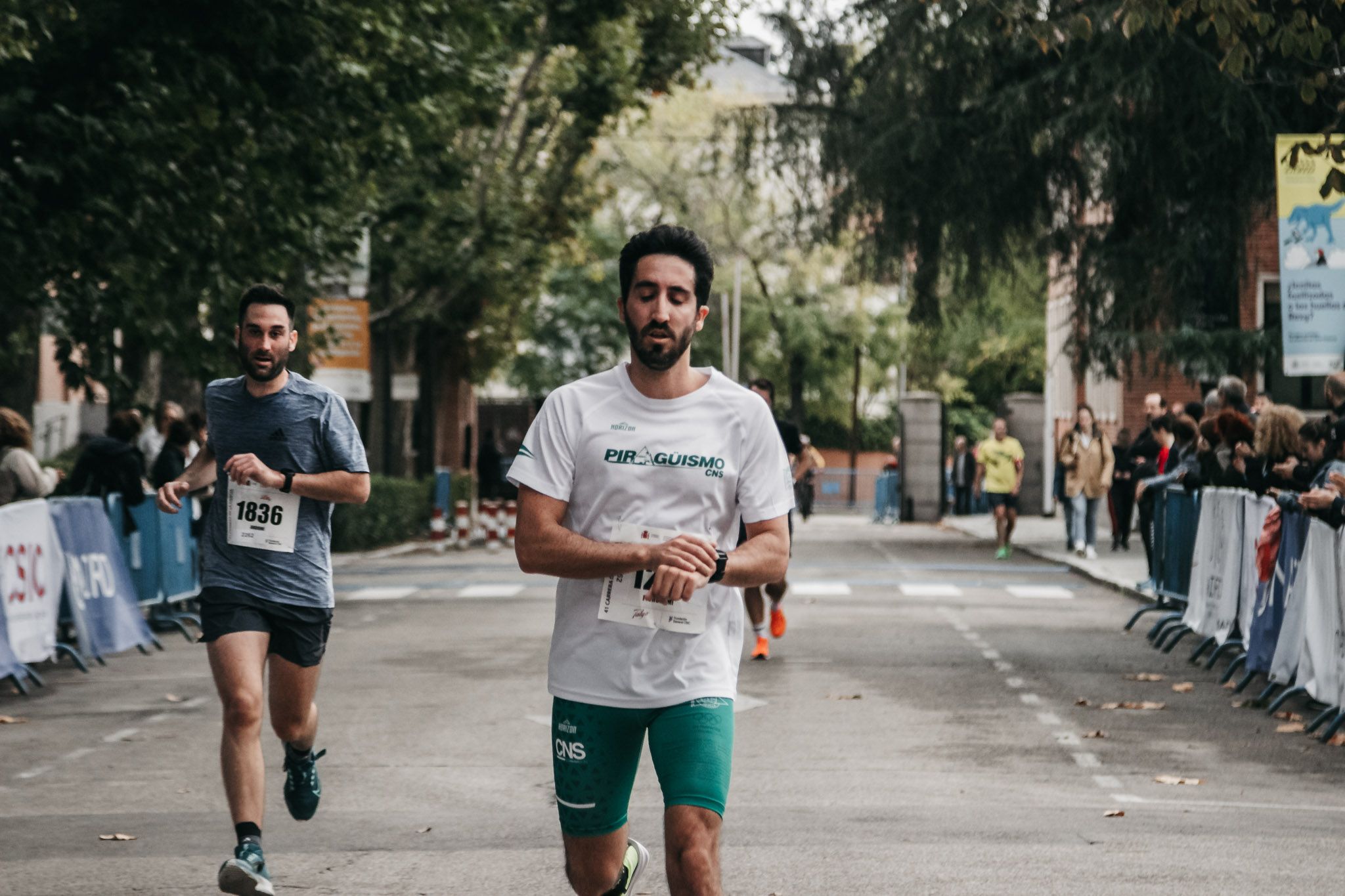Todas las fotos de meta de la Carrera de la Ciencia 2022. (265)