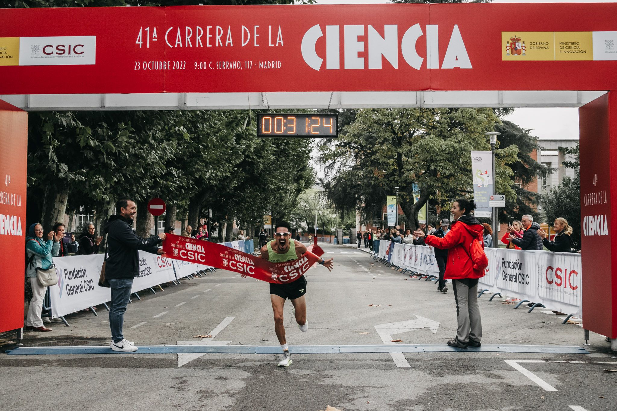 Todas las fotos de meta de la Carrera de la Ciencia 2022. (44)