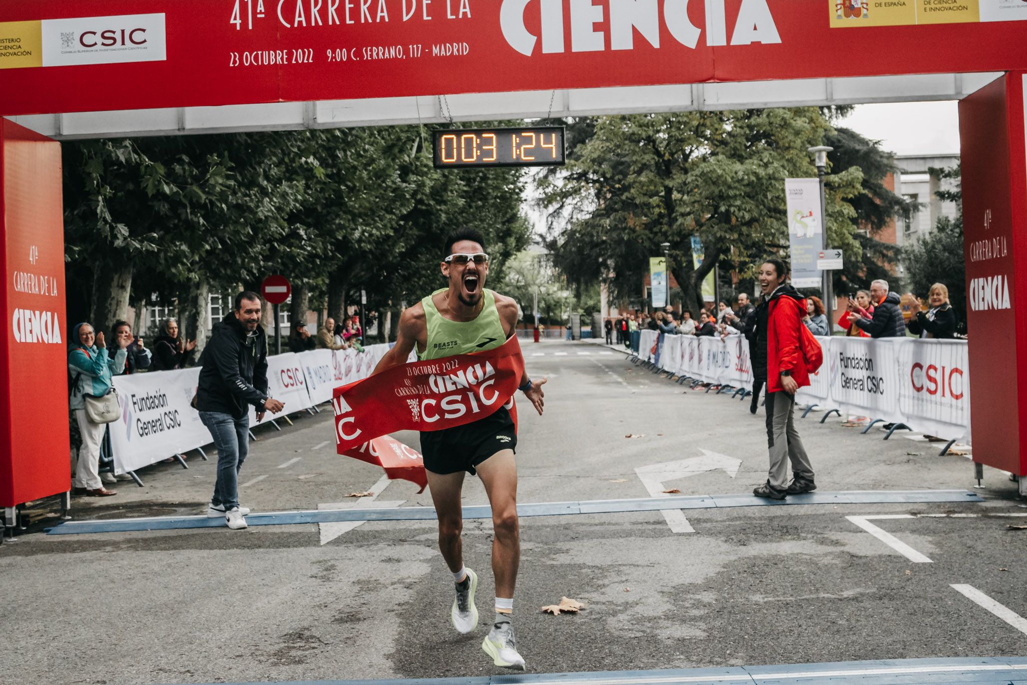 Todas las fotos de meta de la Carrera de la Ciencia 2022. (47)