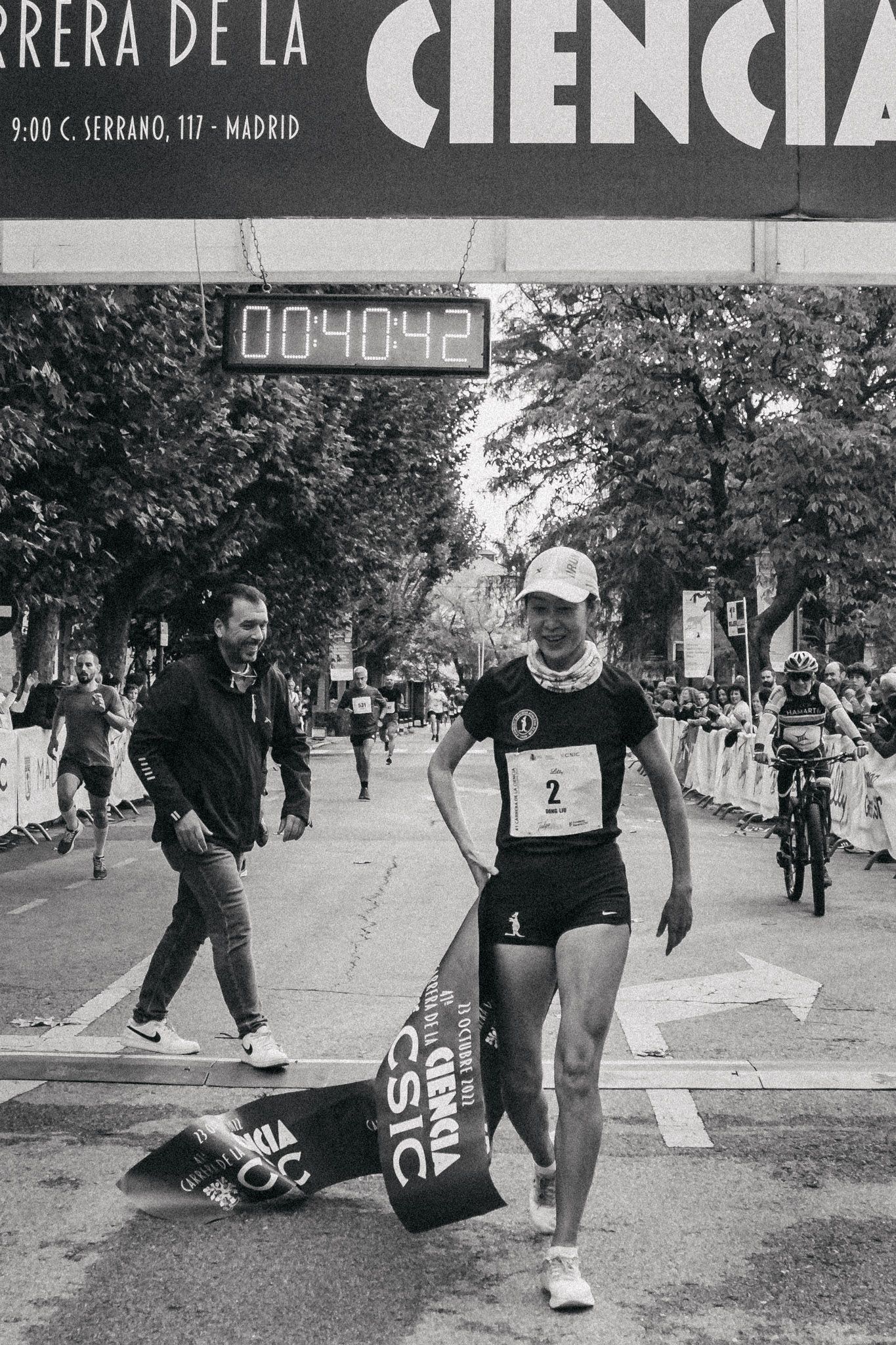 Todas las fotos de meta de la Carrera de la Ciencia 2022. (286)