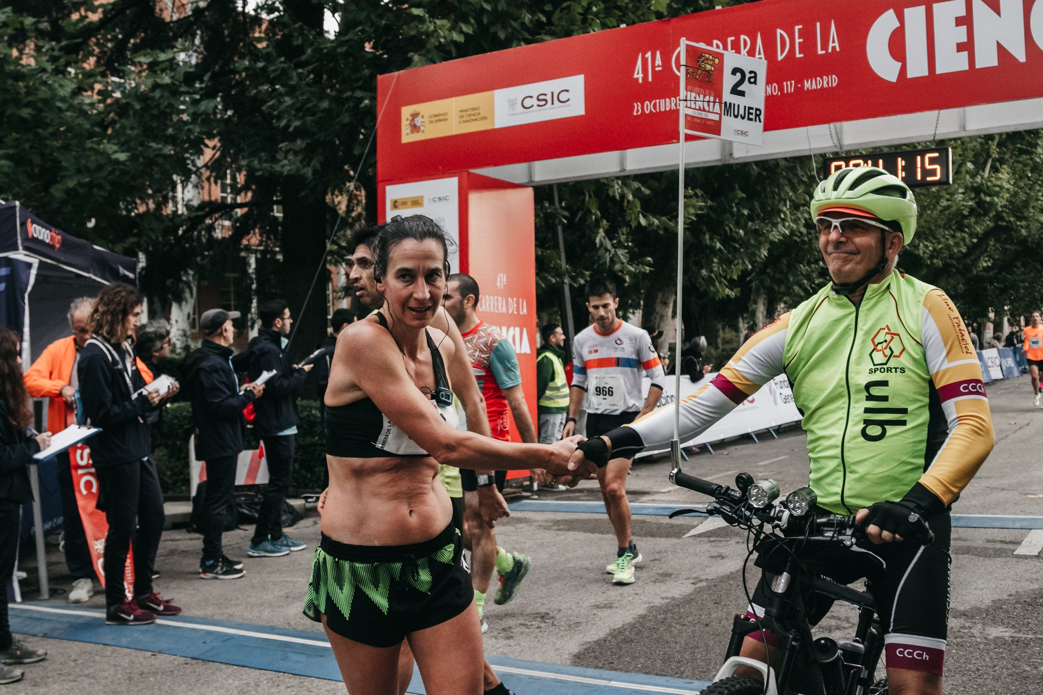 Todas las fotos de meta de la Carrera de la Ciencia 2022. (311)