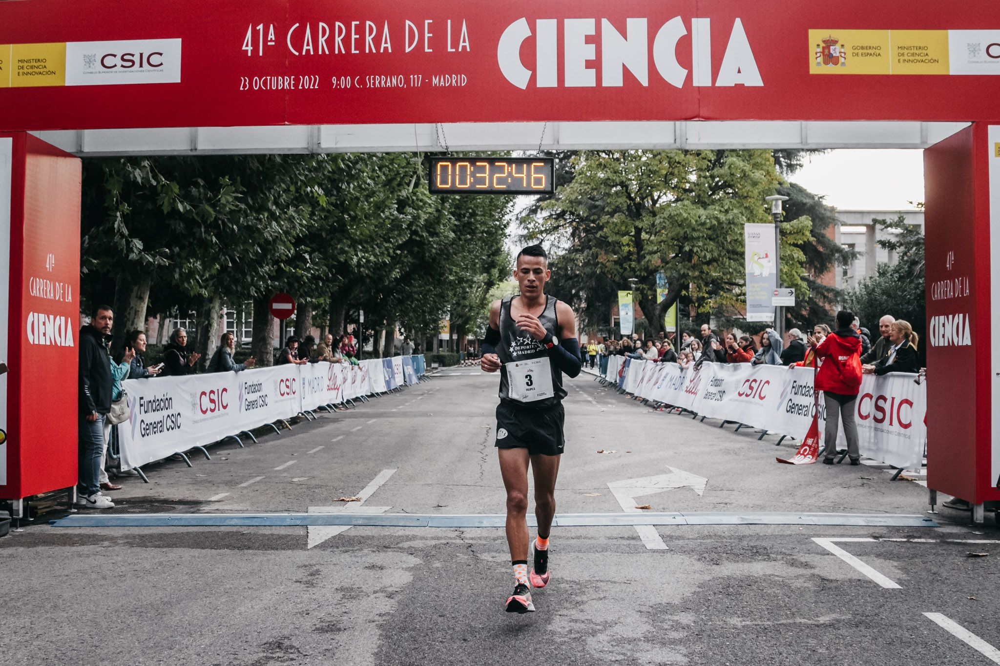 Todas las fotos de meta de la Carrera de la Ciencia 2022. (84)