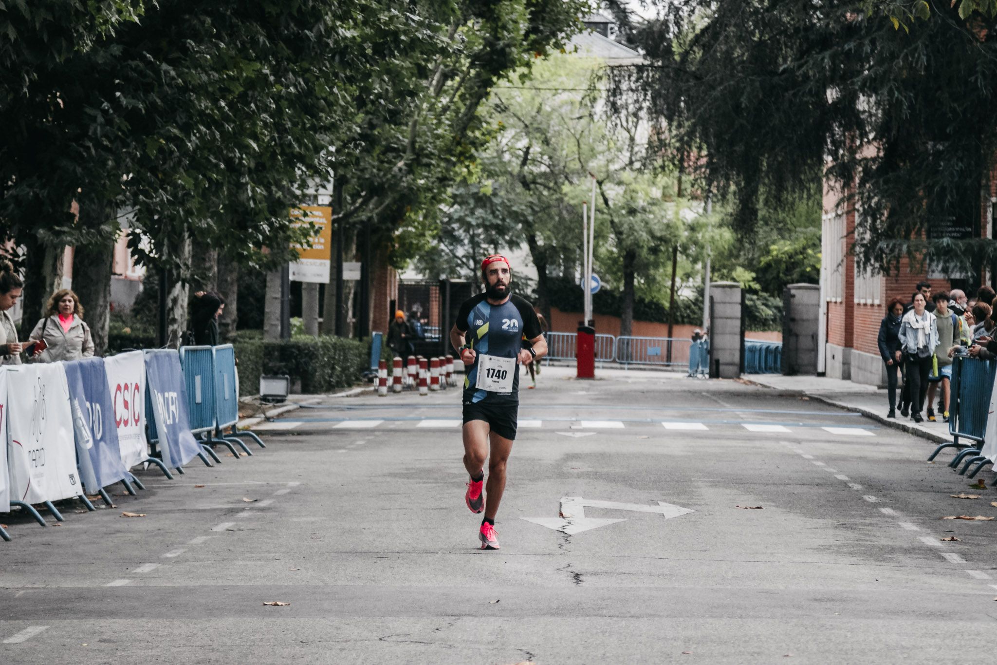 Todas las fotos de meta de la Carrera de la Ciencia 2022. (90)
