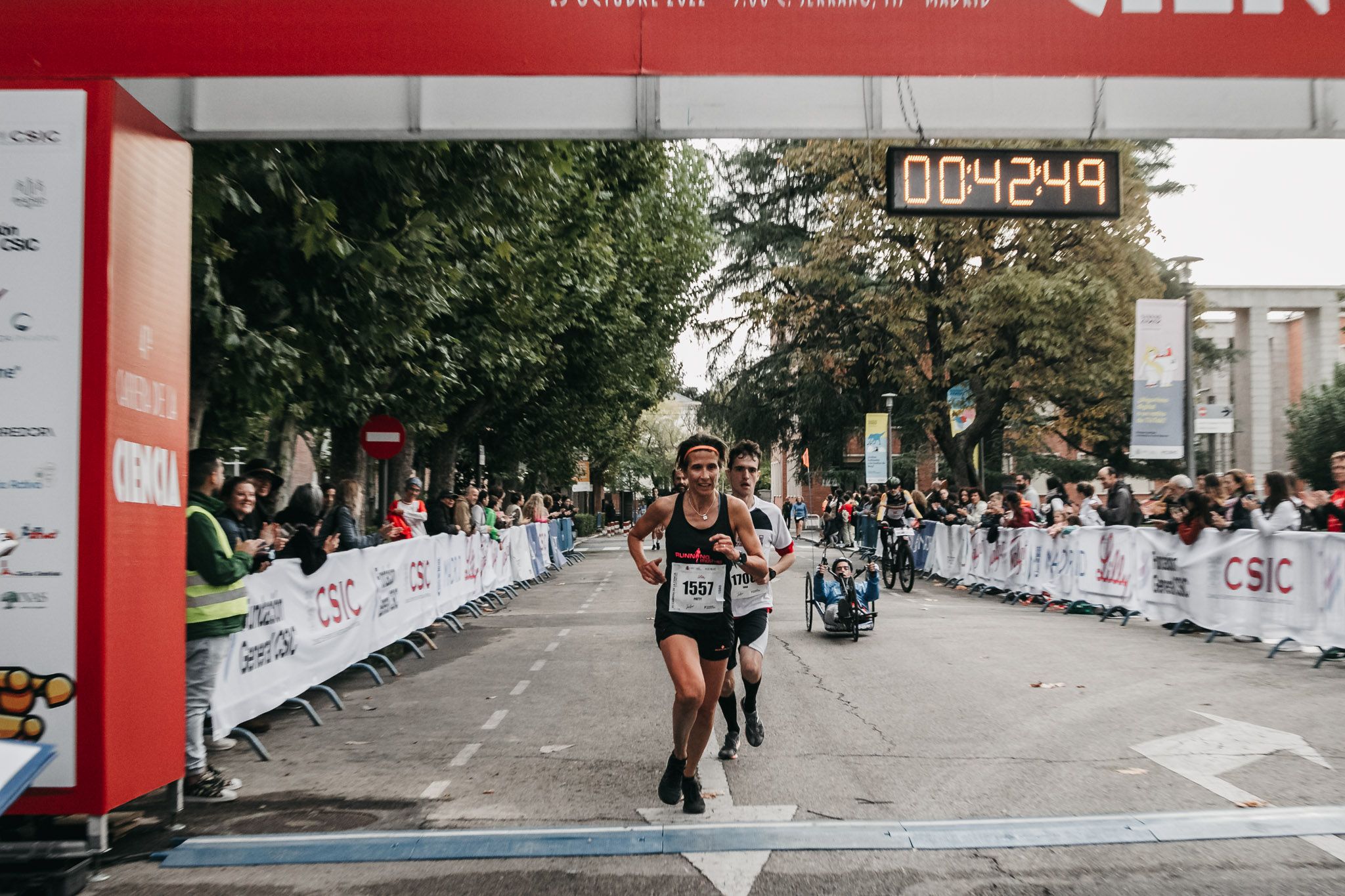 Todas las fotos de meta de la Carrera de la Ciencia 2022. (368)