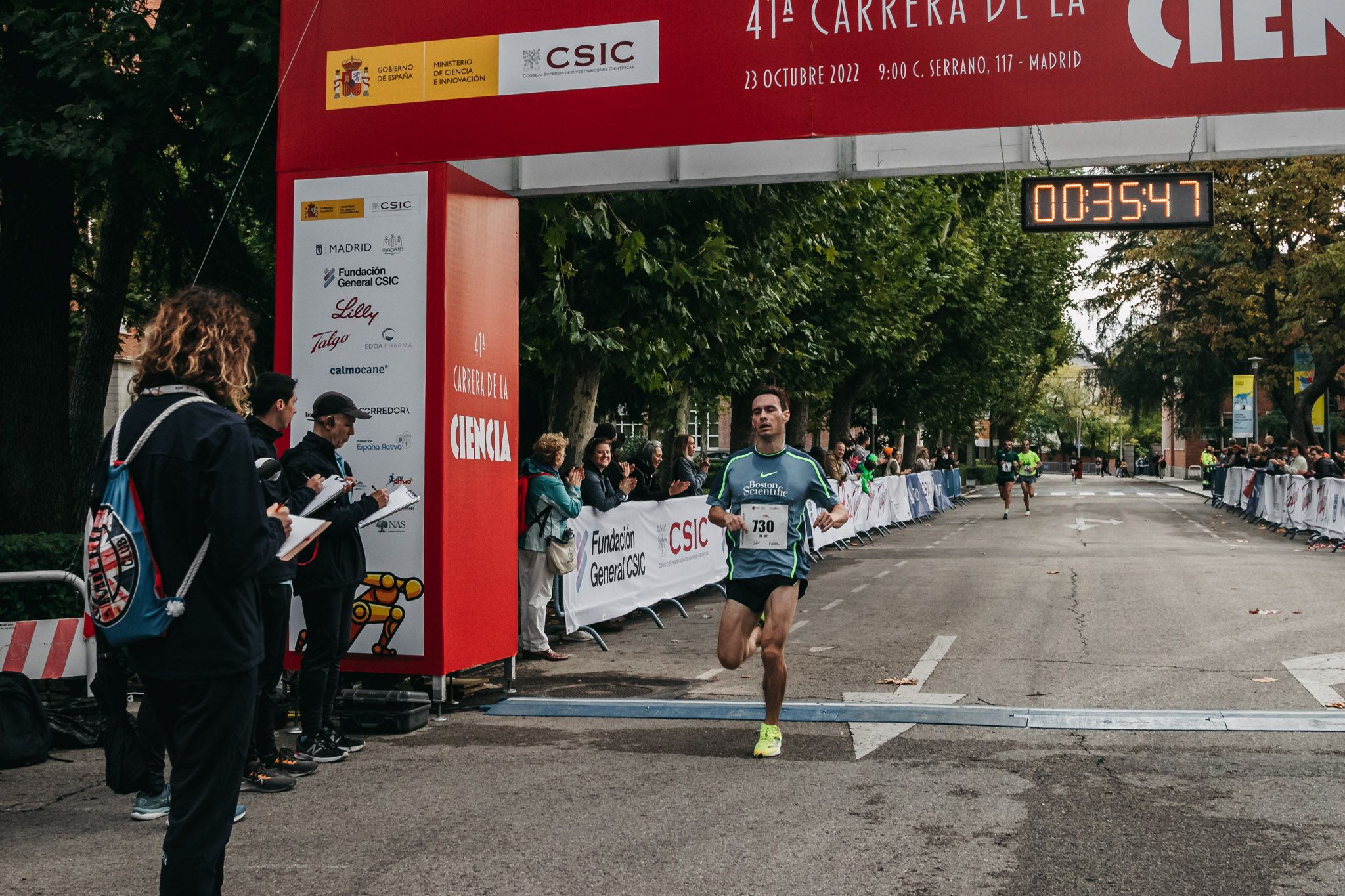 Todas las fotos de meta de la Carrera de la Ciencia 2022. (154)