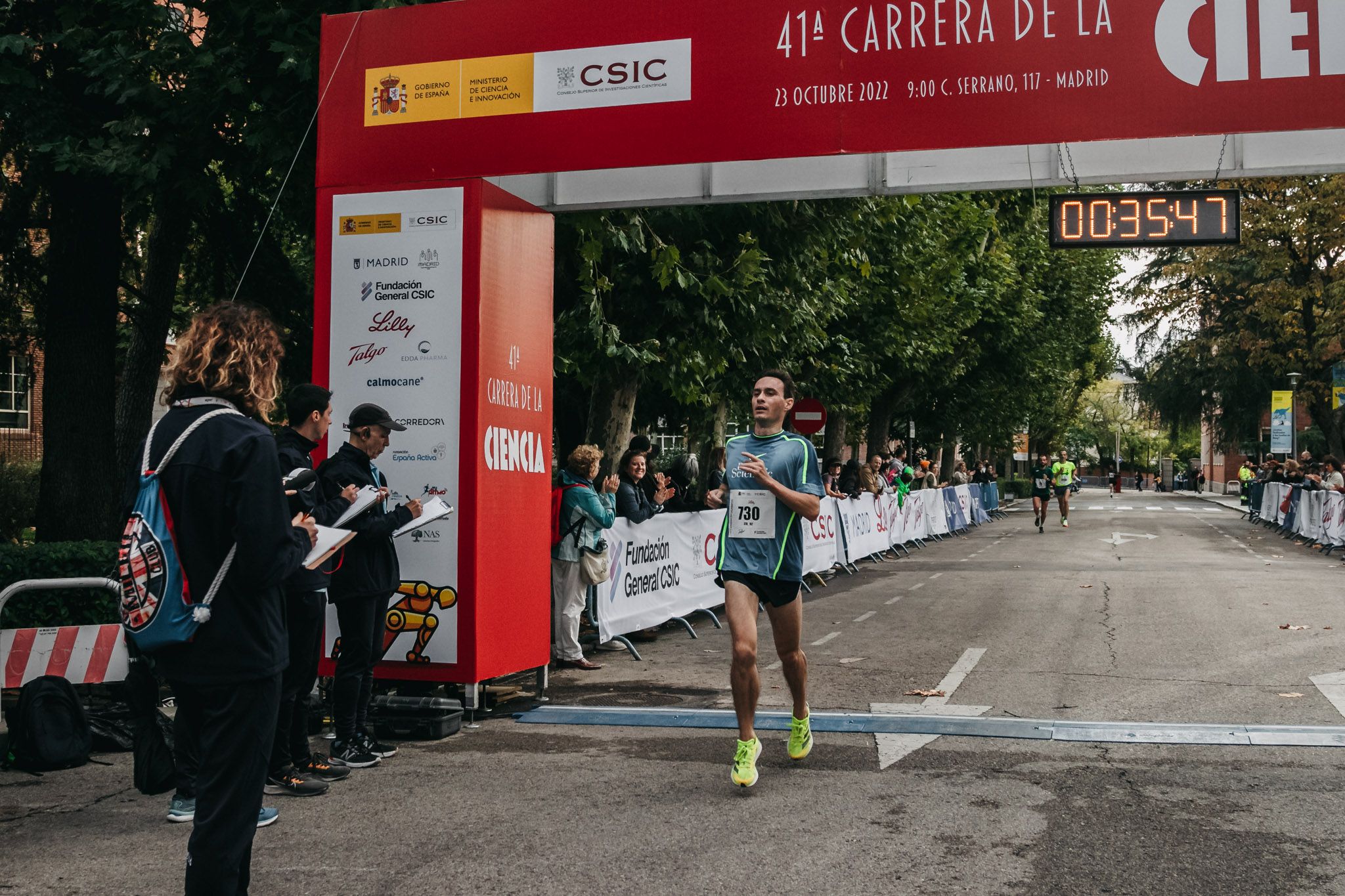 Todas las fotos de meta de la Carrera de la Ciencia 2022. (155)