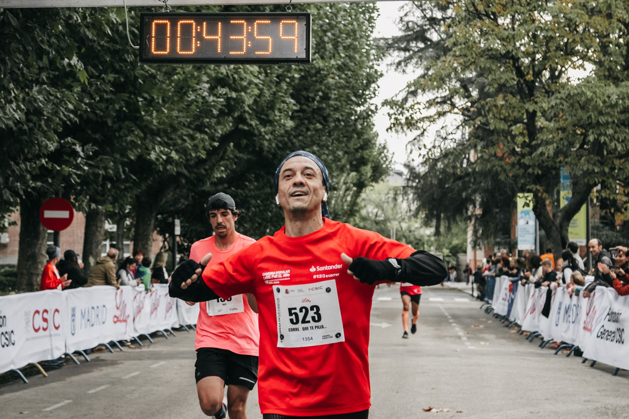 Todas las fotos de meta de la Carrera de la Ciencia 2022. (419)