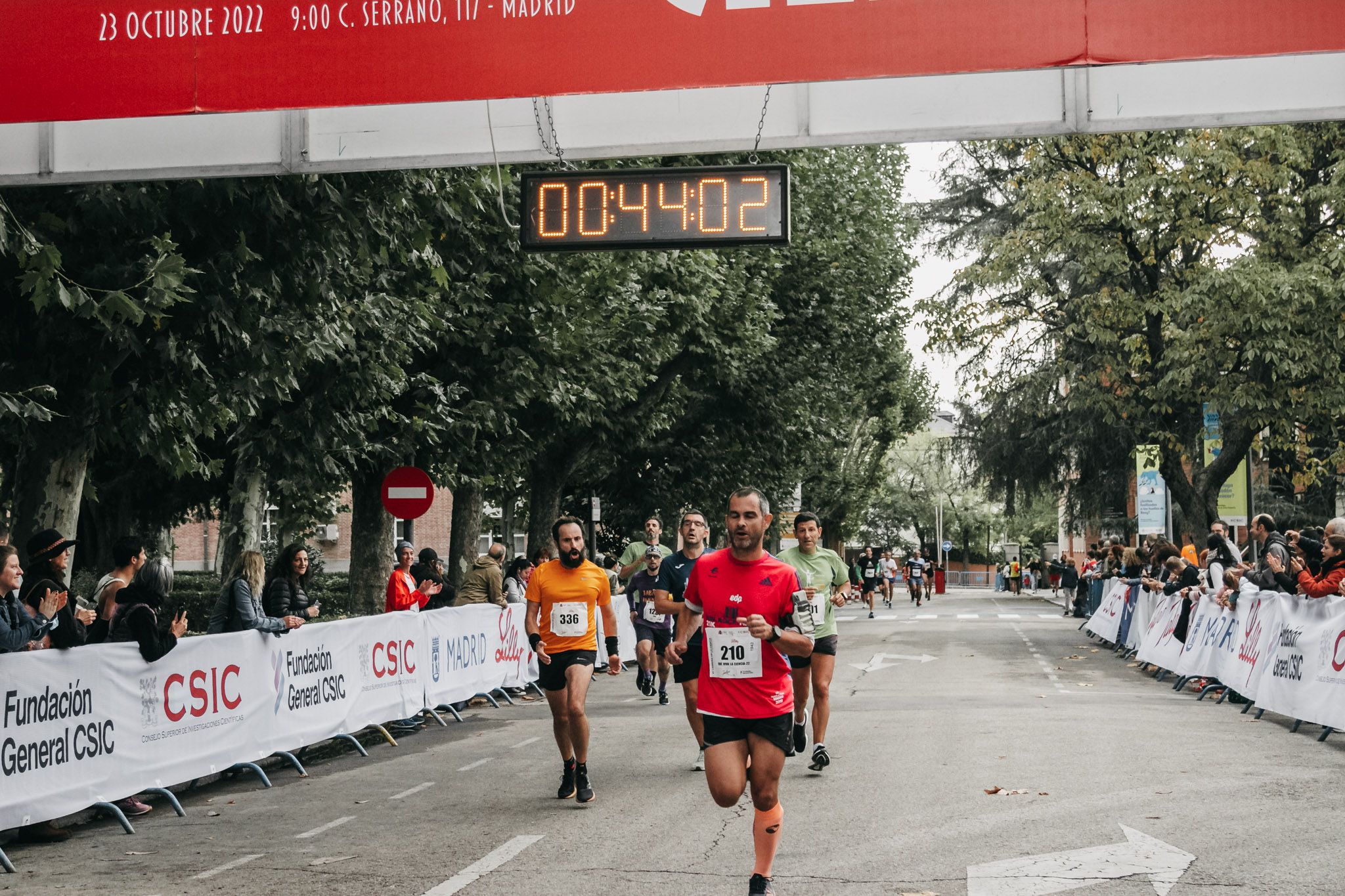 Todas las fotos de meta de la Carrera de la Ciencia 2022. (422)