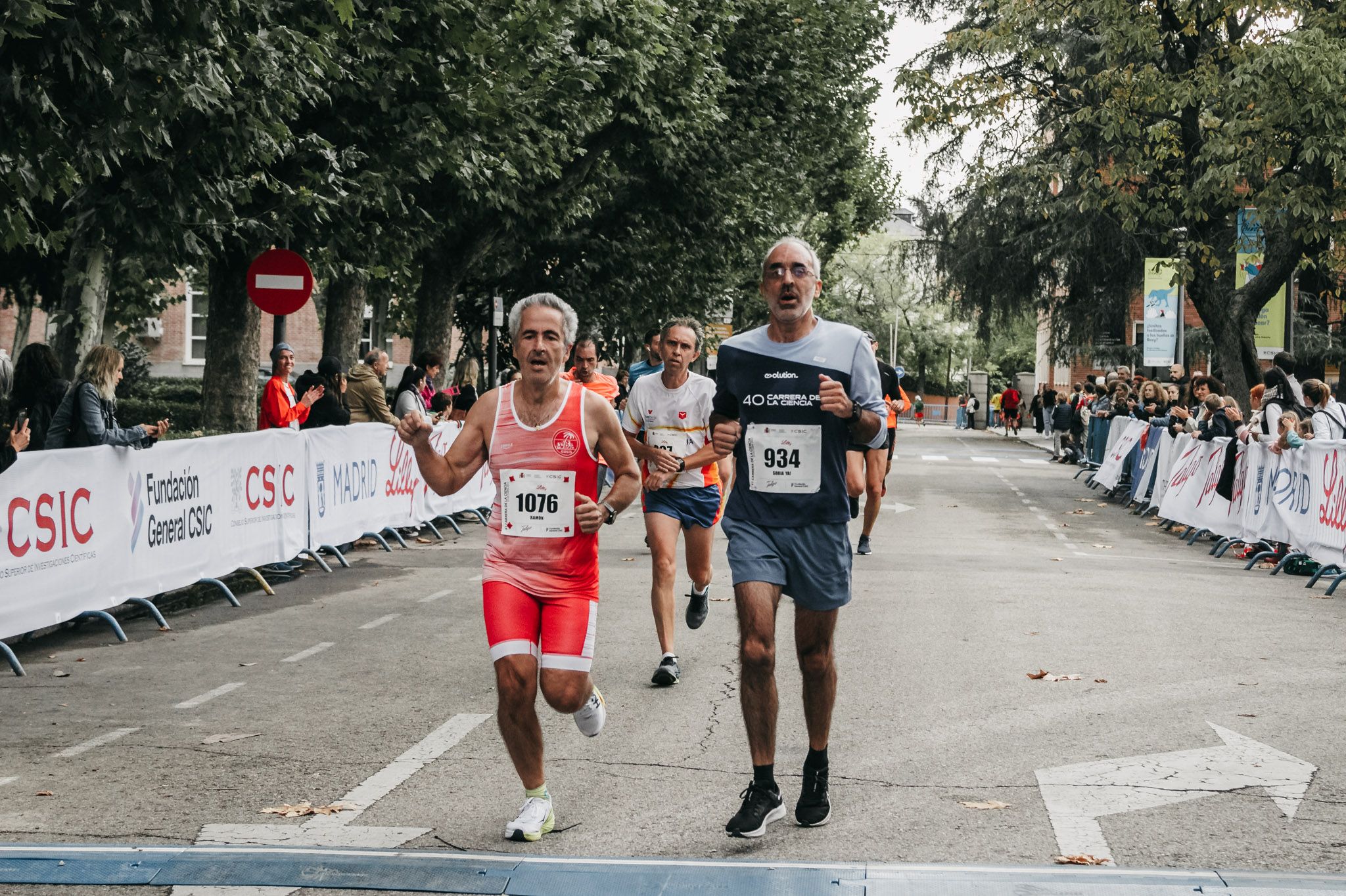 Todas las fotos de meta de la Carrera de la Ciencia 2022. (432)