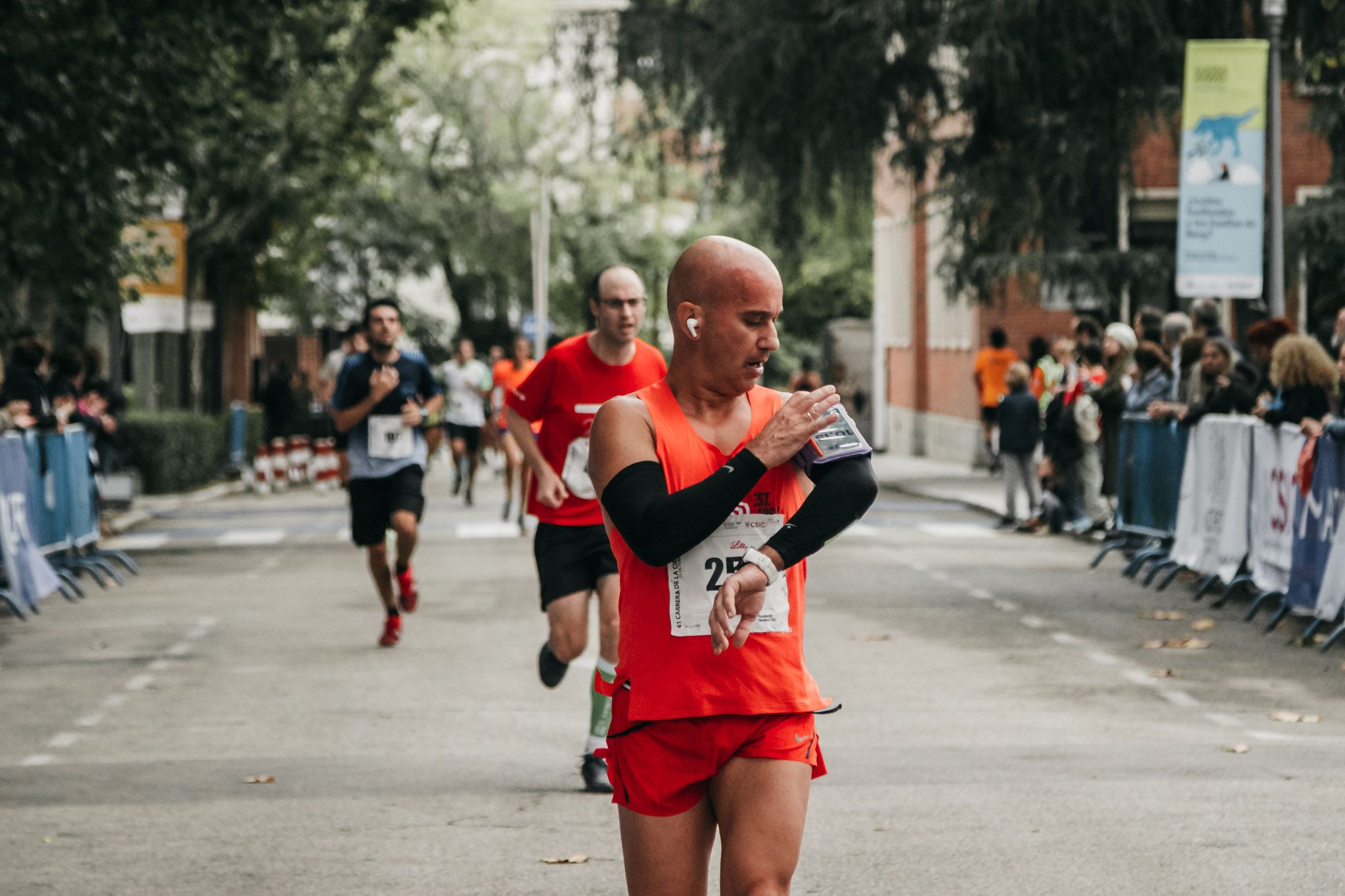 Todas las fotos de meta de la Carrera de la Ciencia 2022. (441)