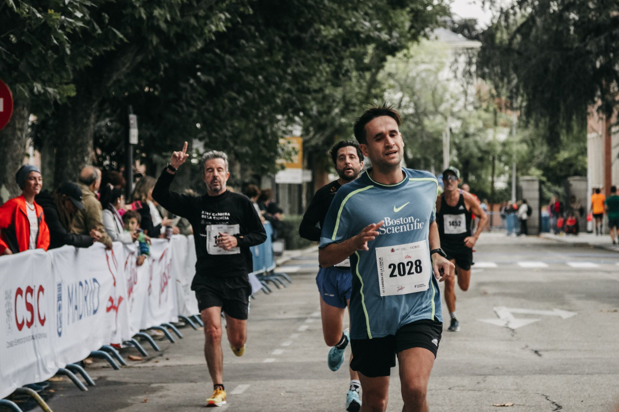 Todas las fotos de meta de la Carrera de la Ciencia 2022. (452)