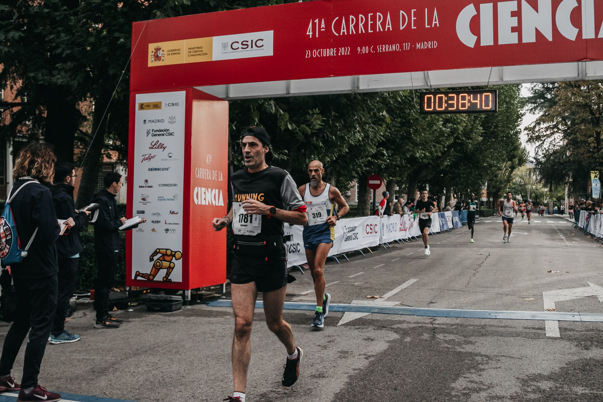 Todas las fotos de meta de la Carrera de la Ciencia 2022. (222)