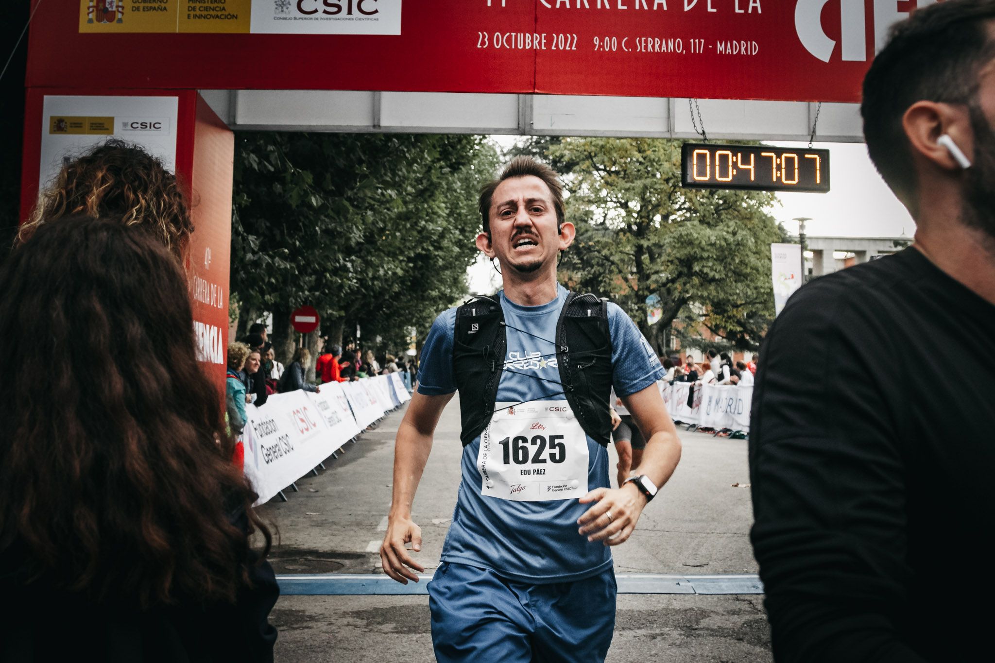 Todas las fotos de meta de la Carrera de la Ciencia 2022. (540)