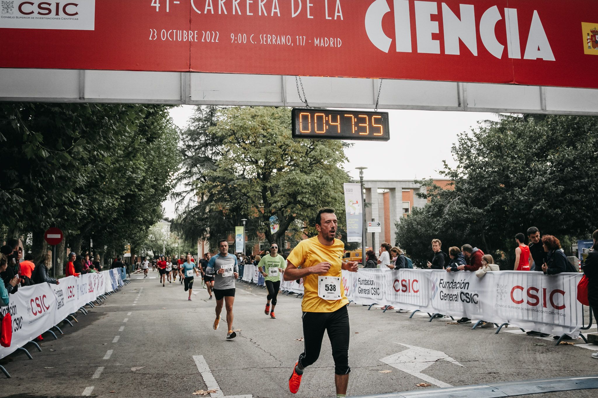 Todas las fotos de meta de la Carrera de la Ciencia 2022. (553)