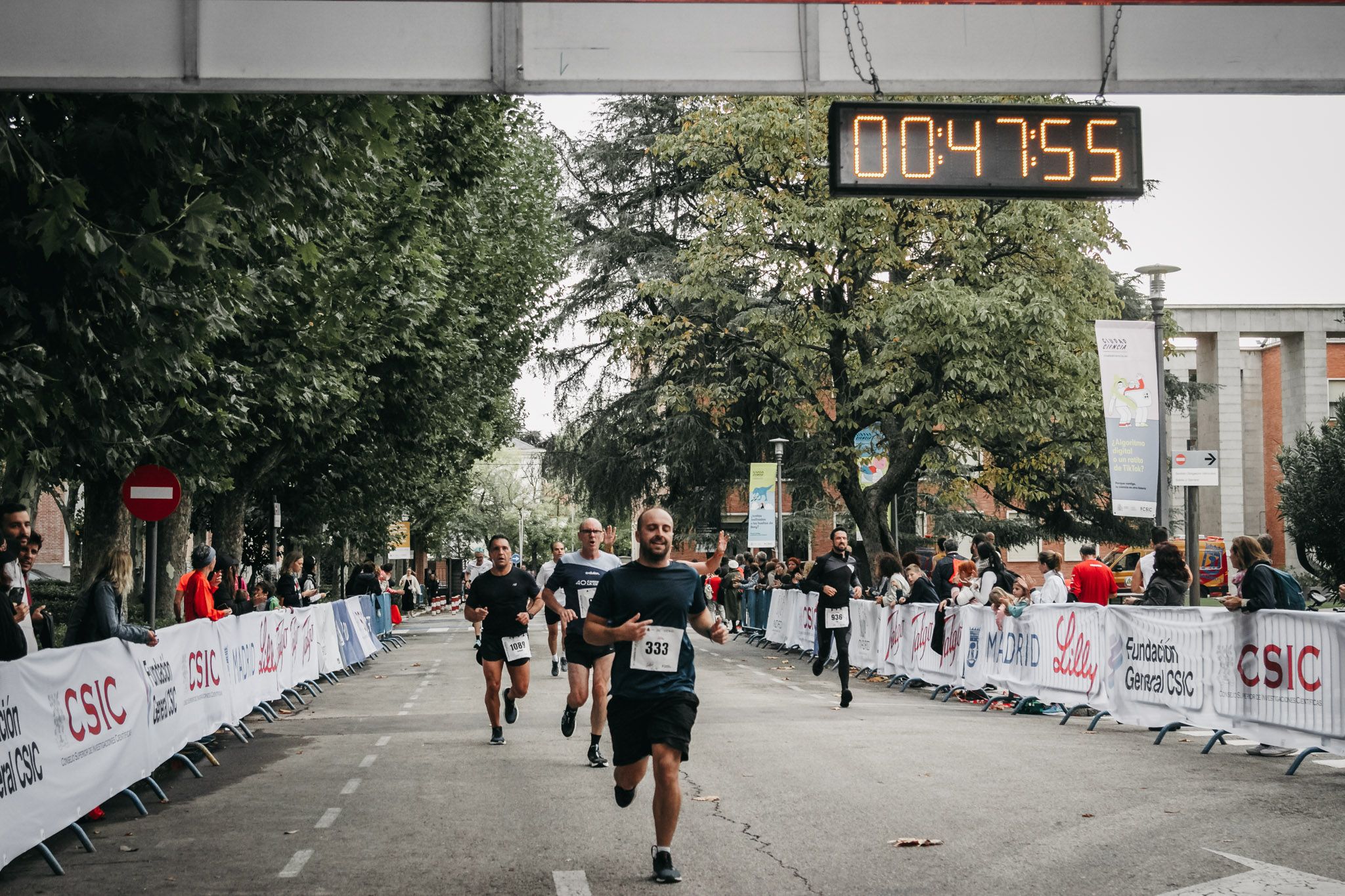 Todas las fotos de meta de la Carrera de la Ciencia 2022. (566)