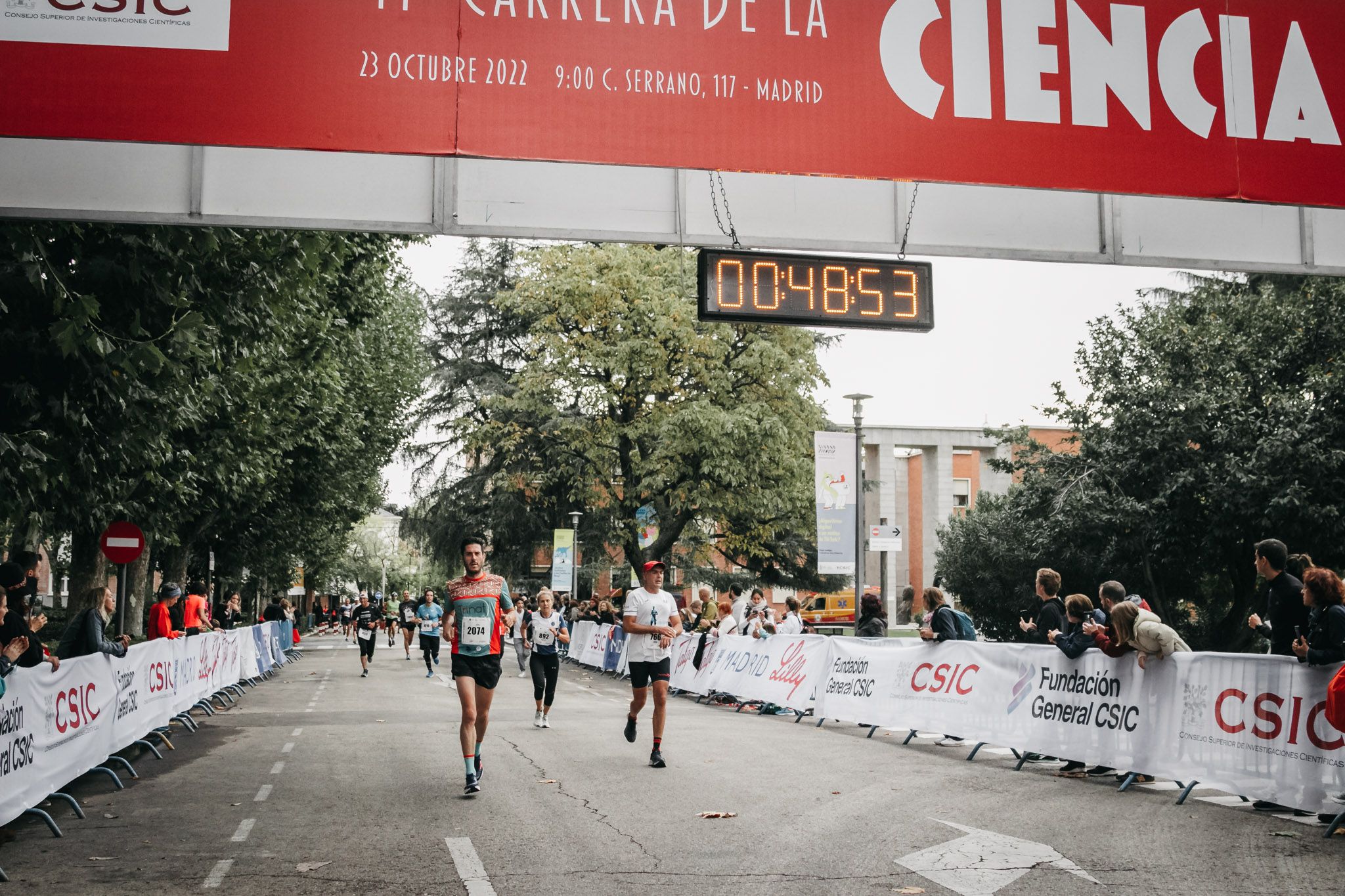 Todas las fotos de meta de la Carrera de la Ciencia 2022. (600)