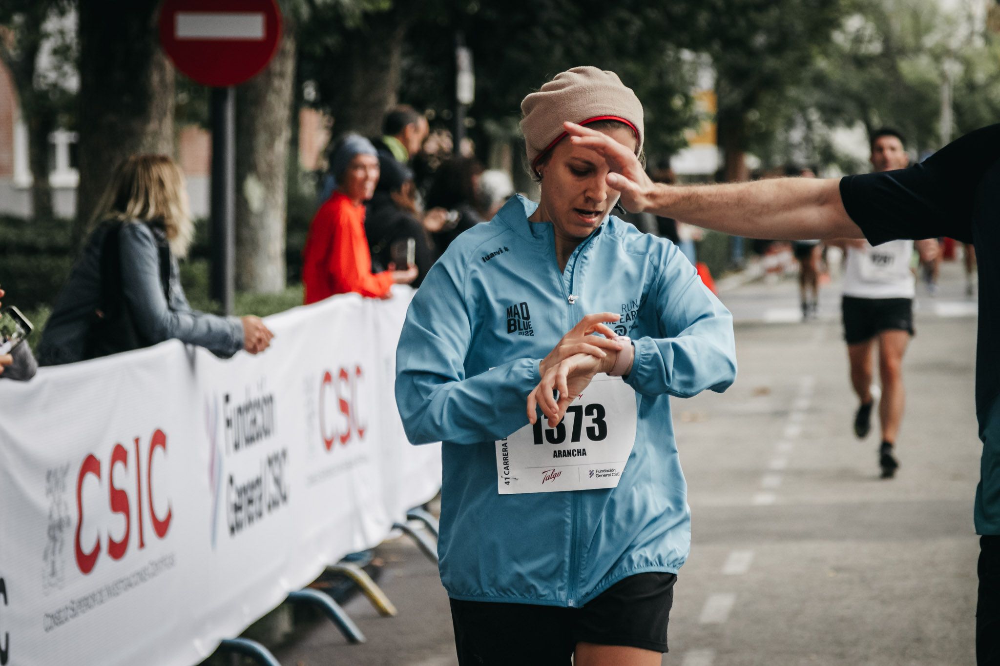 Todas las fotos de meta de la Carrera de la Ciencia 2022. (790)