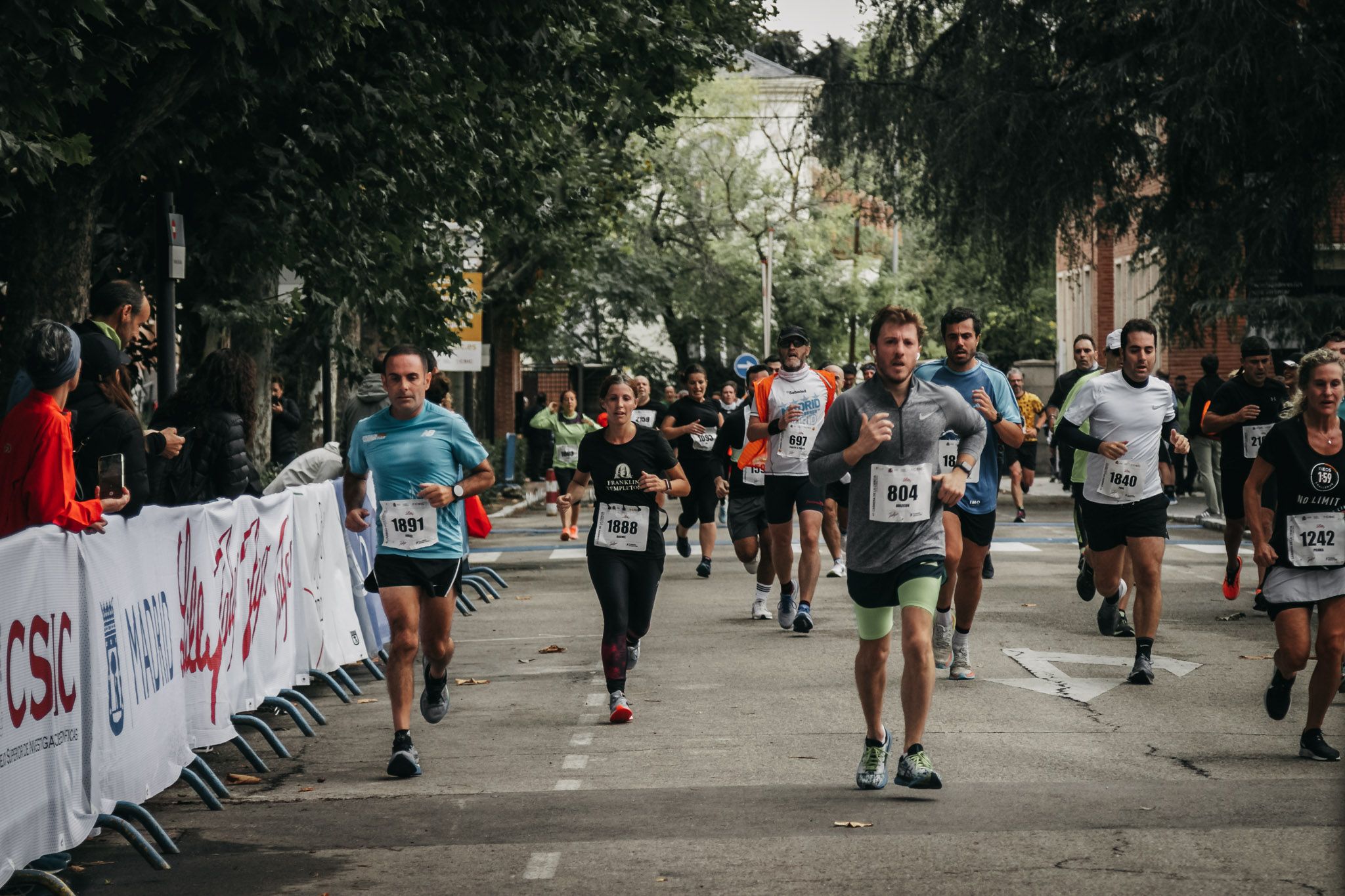 Todas las fotos de meta de la Carrera de la Ciencia 2022. (797)