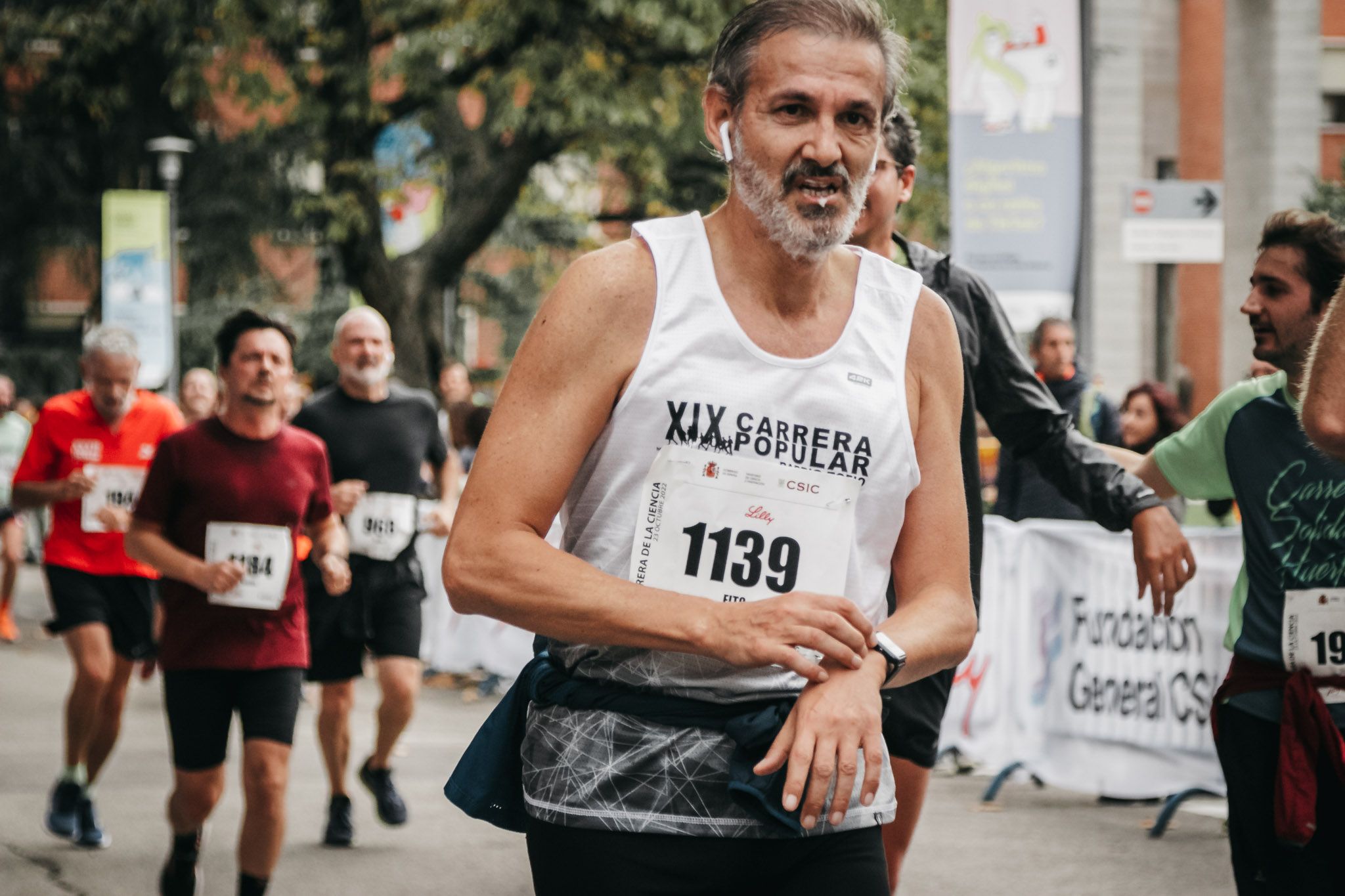 Todas las fotos de meta de la Carrera de la Ciencia 2022. (810)