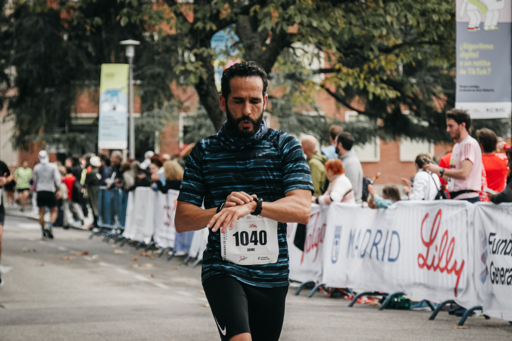 Todas las fotos de meta de la Carrera de la Ciencia 2022. (643)