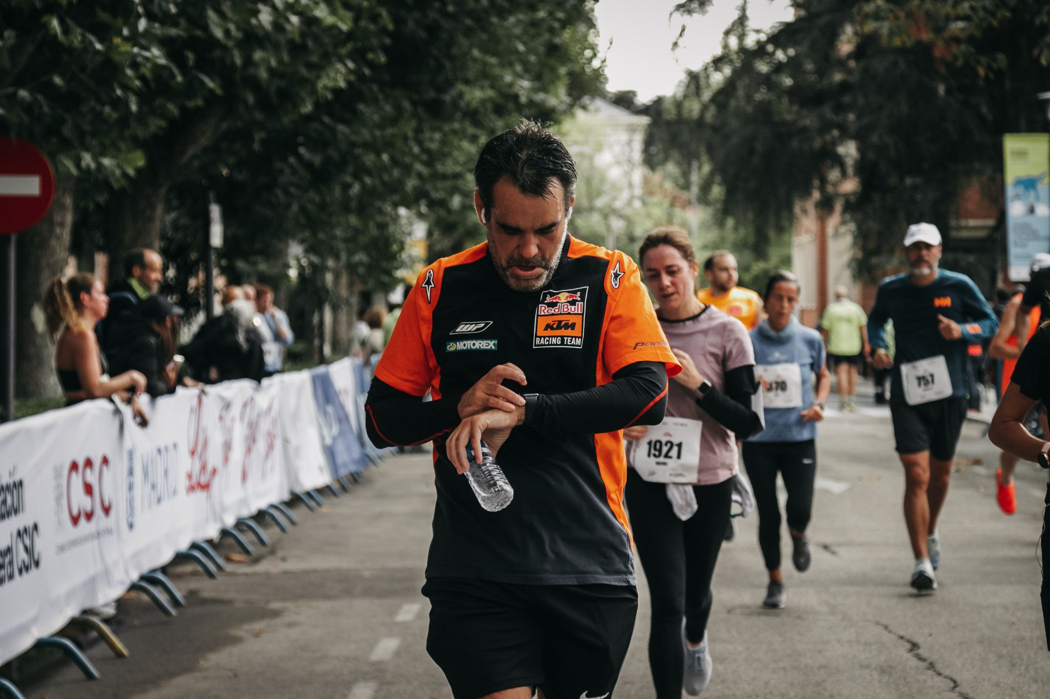 Todas las fotos de meta de la Carrera de la Ciencia 2022. (1100)