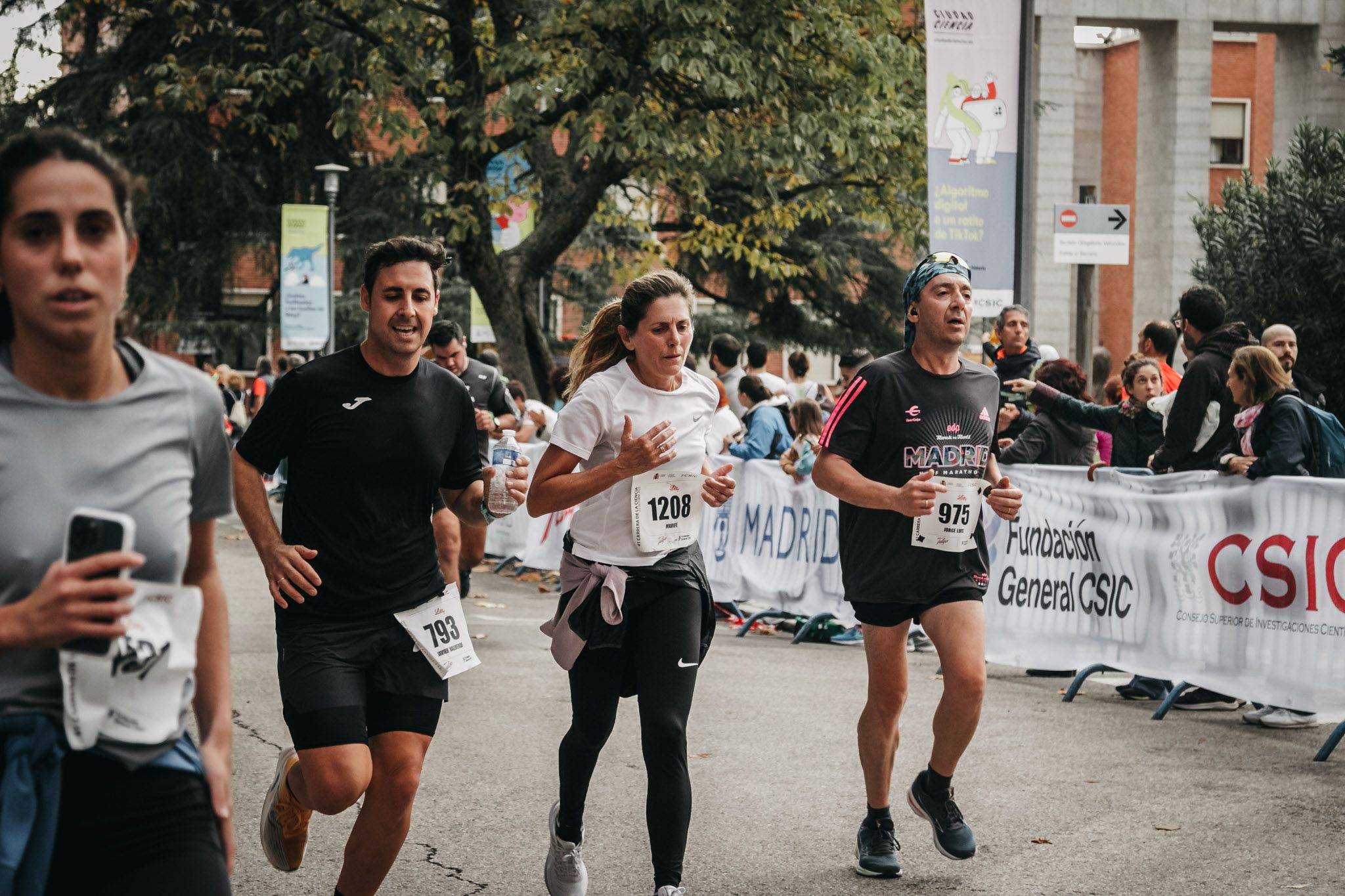 Todas las fotos de meta de la Carrera de la Ciencia 2022. (887)