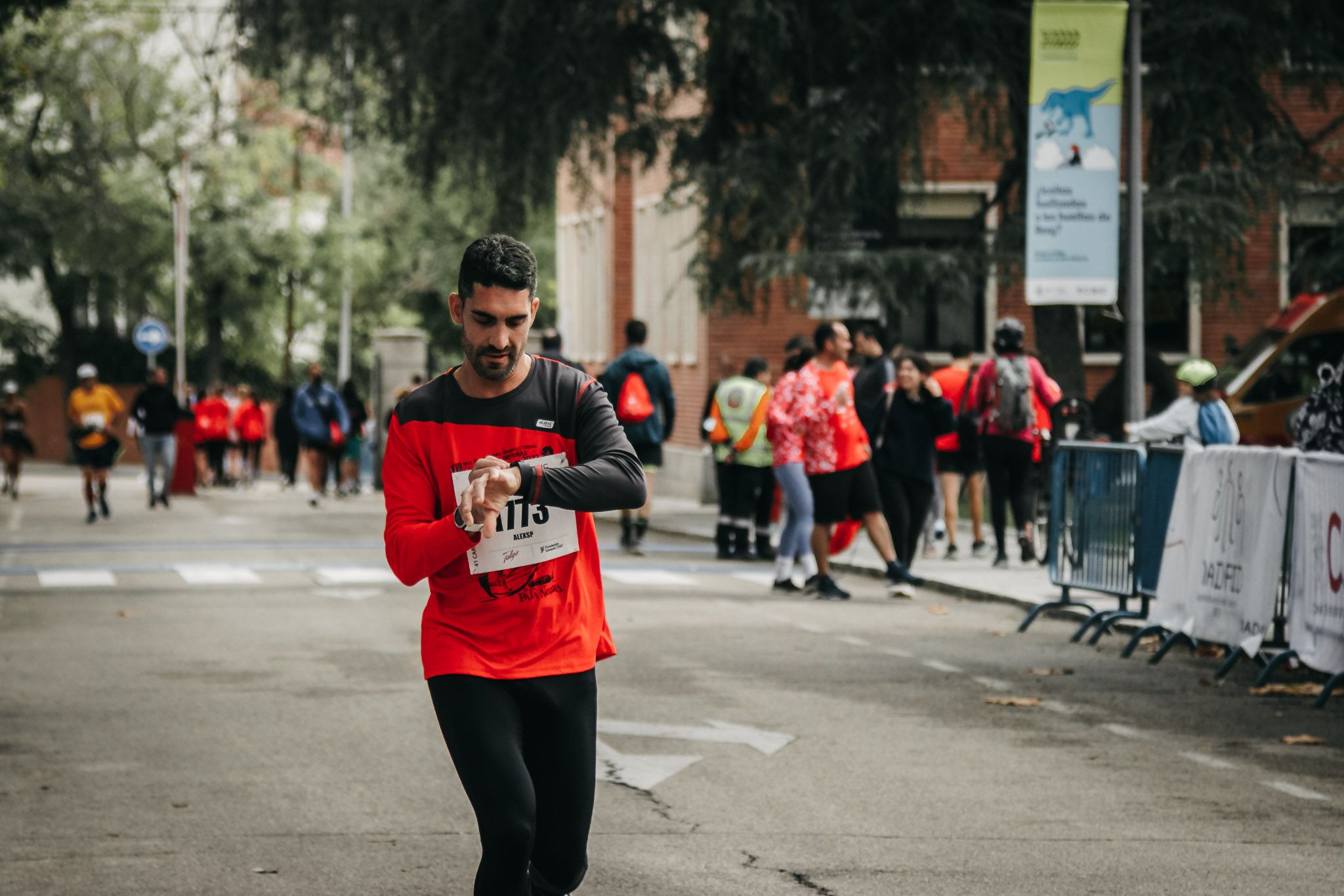 Todas las fotos de meta de la Carrera de la Ciencia 2022. (1598)