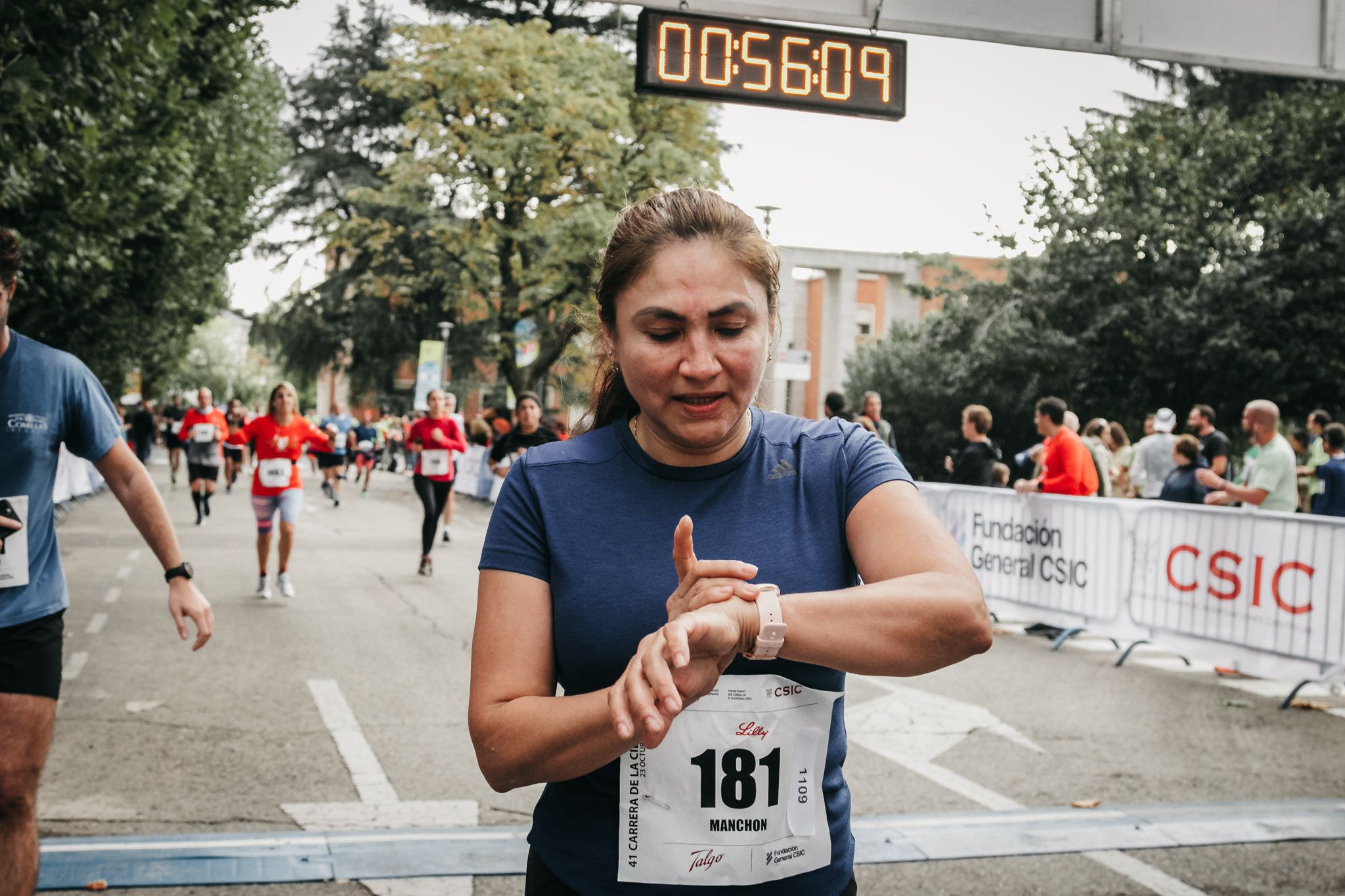 Todas las fotos de meta de la Carrera de la Ciencia 2022. (921)