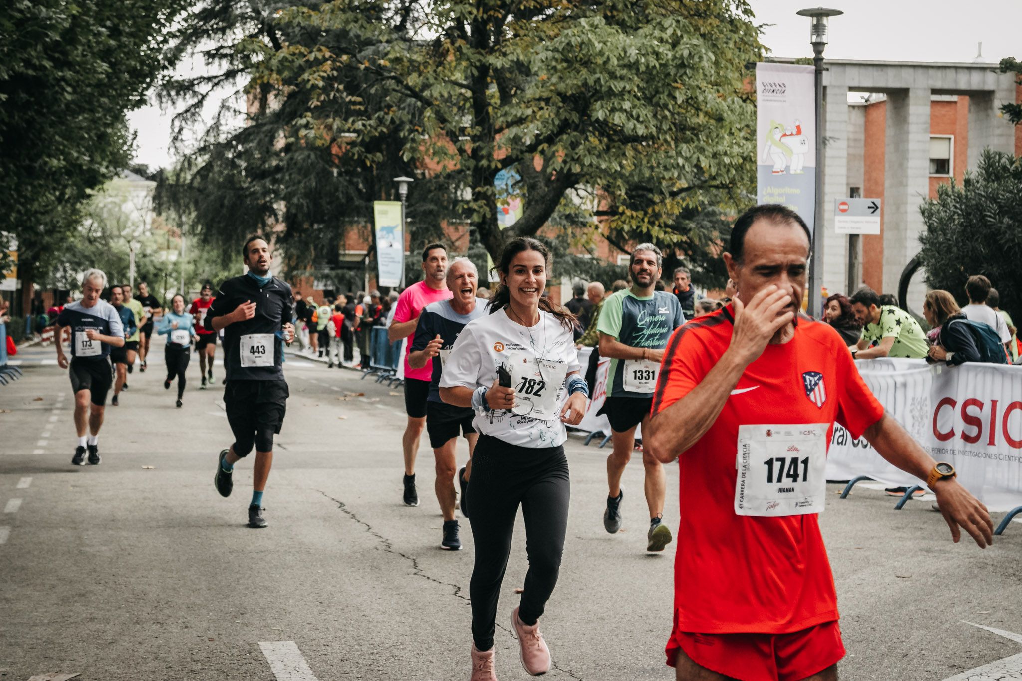 Todas las fotos de meta de la Carrera de la Ciencia 2022. (742)