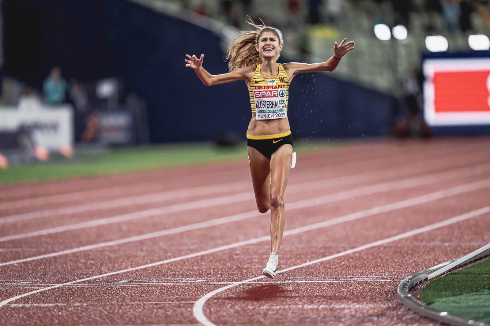 Konstanze Klosterhalfen ha sido la última en unirse al exclusivo club de las corredoras que han bajado de dos minutos en 800 metros y 66 en medio maratón. VSMPHOTOEVENTS.