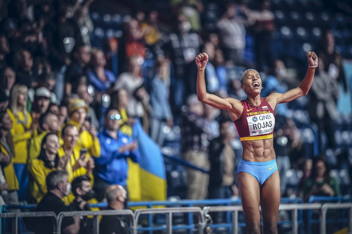Yulimar Rojas celebrando el récord del mundo de triple salto conseguido en Belgrado | Foto: Félix Sánchez