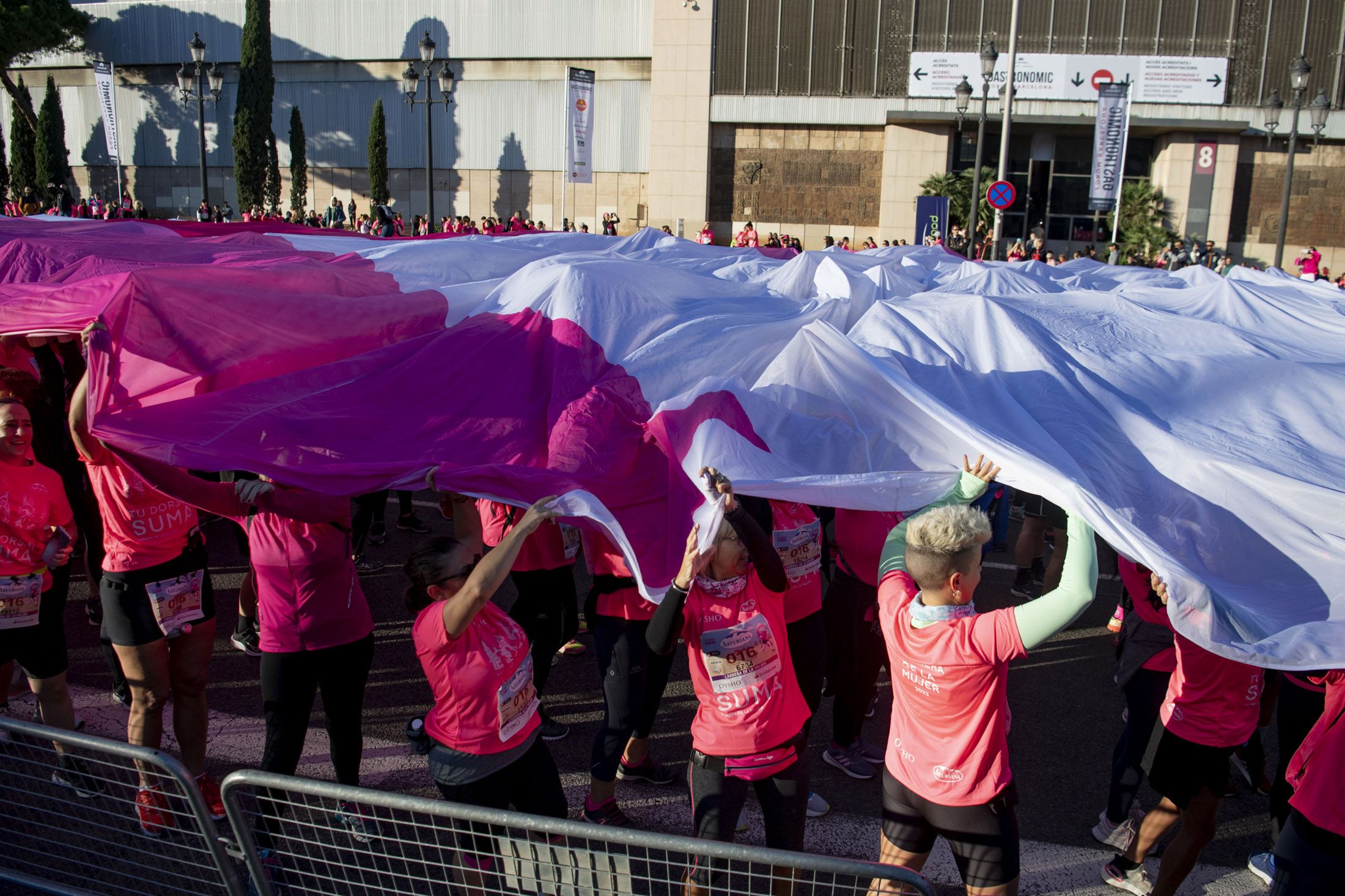 Las mejores fotos de la Carrera de la Mujer de Barcelona 2022.018    JL14840